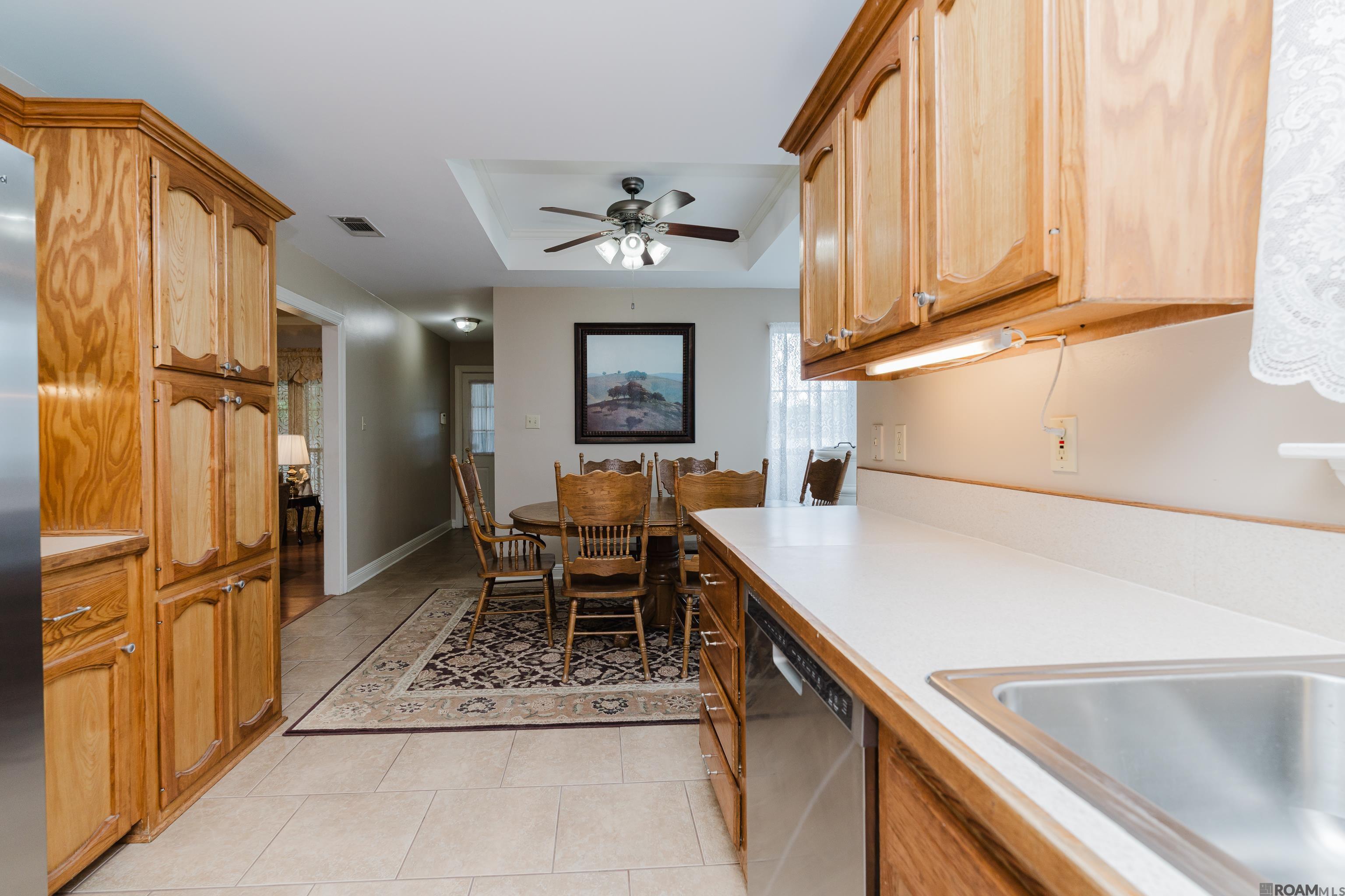 6057 Snowden Dr, Baton Rouge, LA, 70817