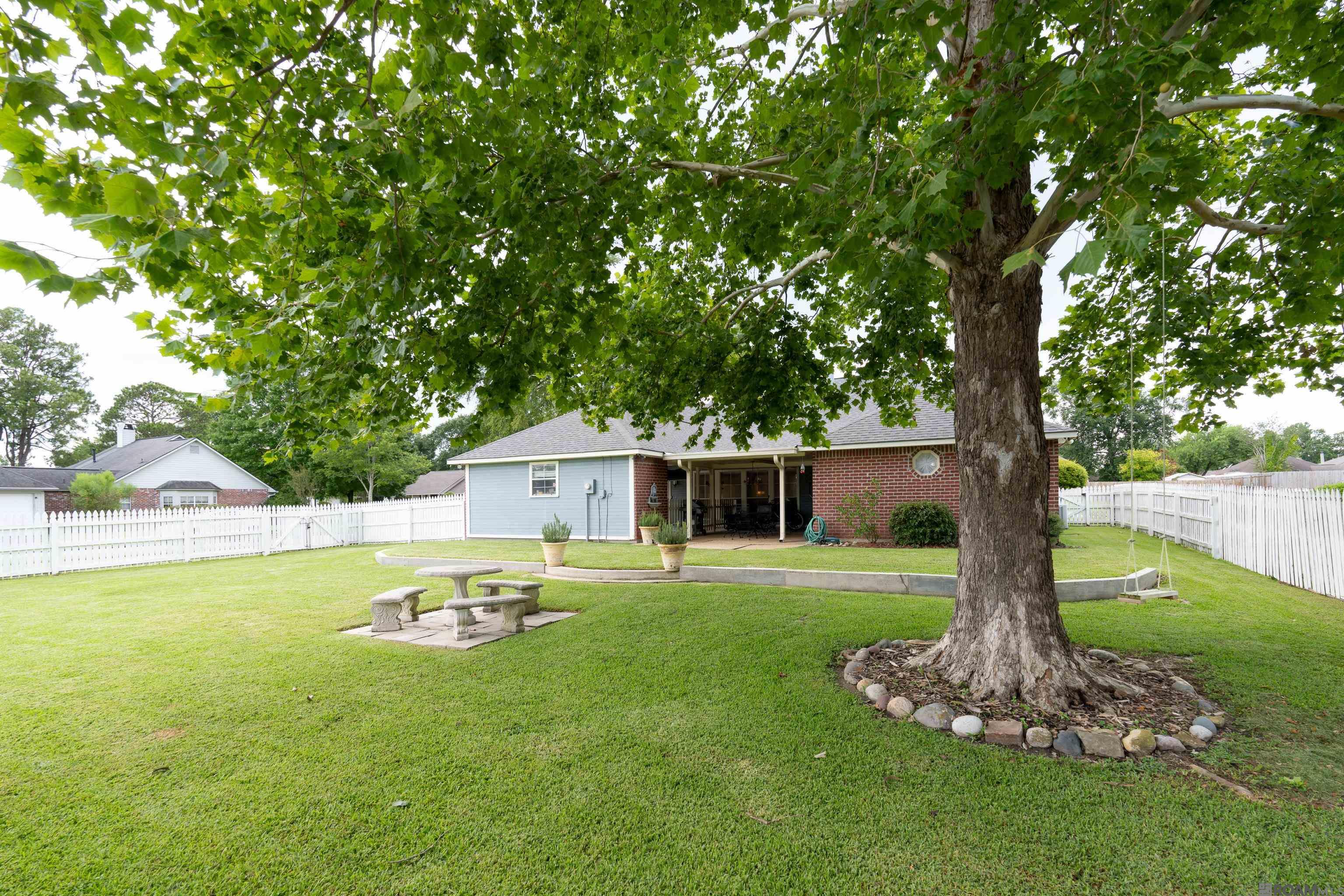 6057 Snowden Dr, Baton Rouge, LA, 70817