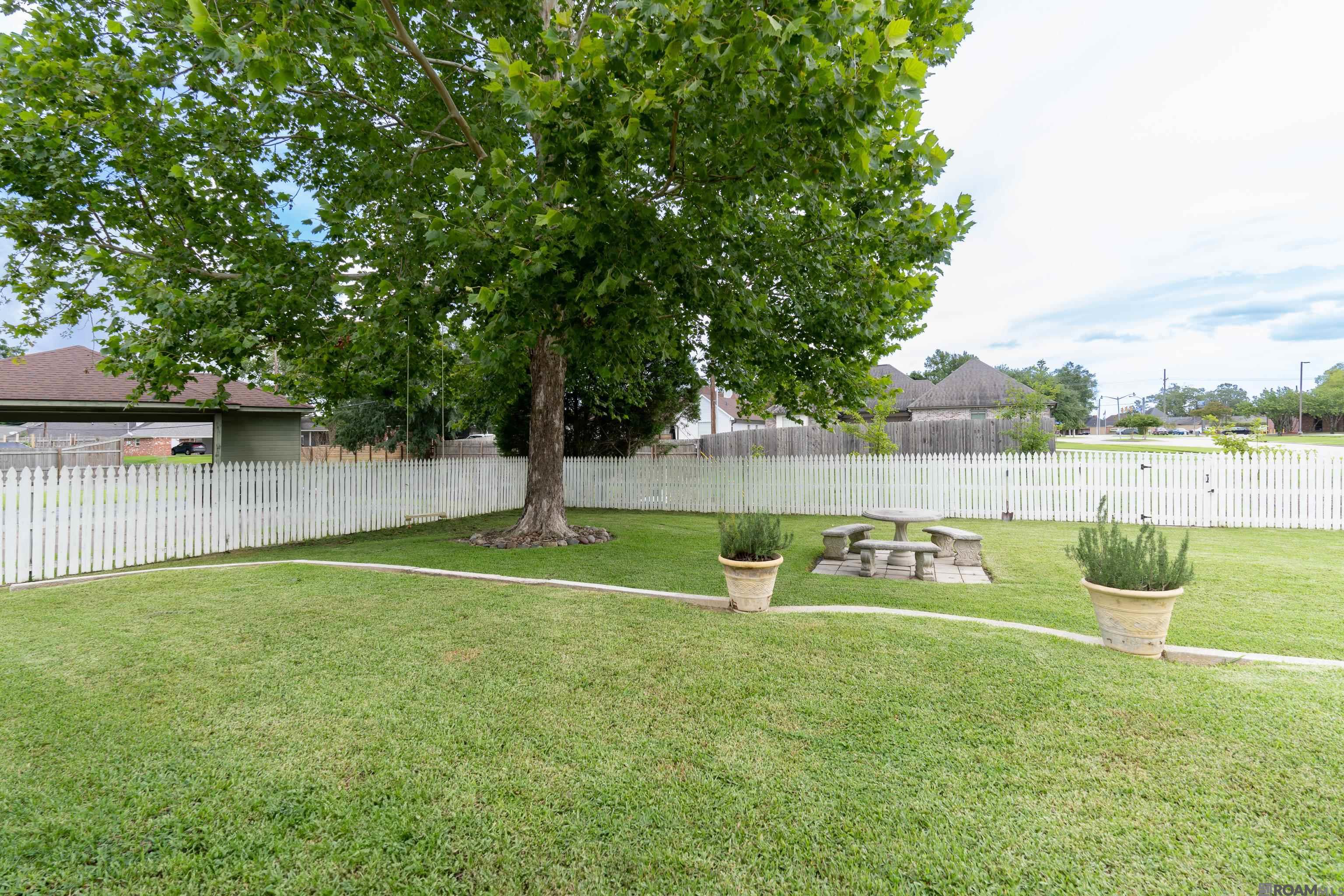 6057 Snowden Dr, Baton Rouge, LA, 70817