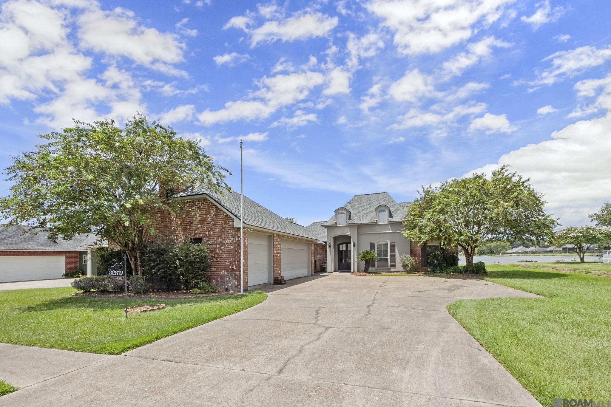 32819 Fox Run Dr, Walker, LA, 70785