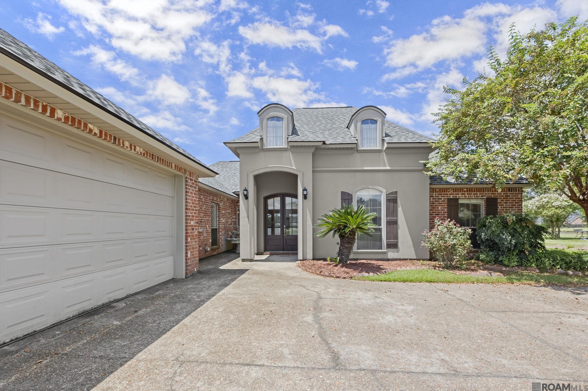 32819 Fox Run Dr, Walker, LA, 70785