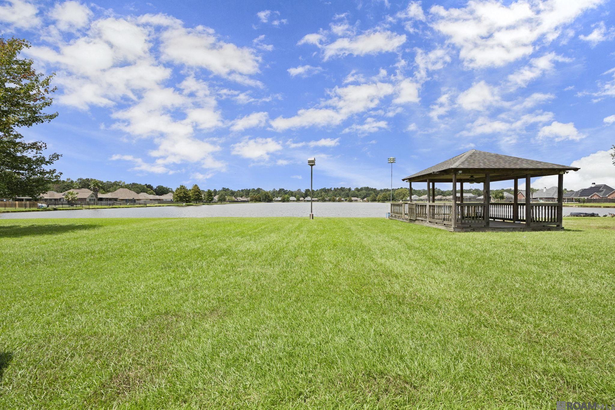 32819 Fox Run Dr, Walker, LA, 70785