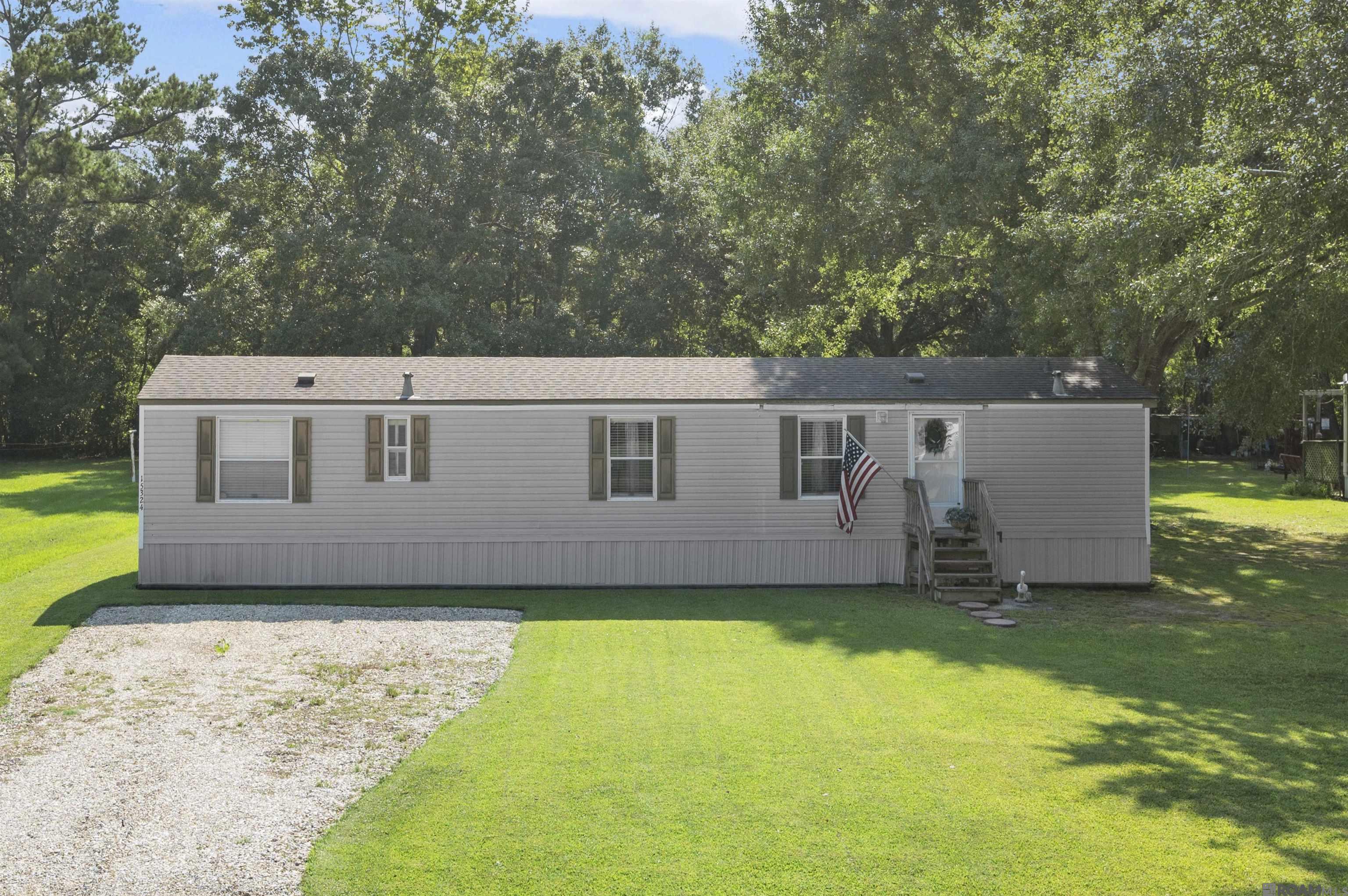 15324 E Beaver  Dr, Pride, LA, 70770