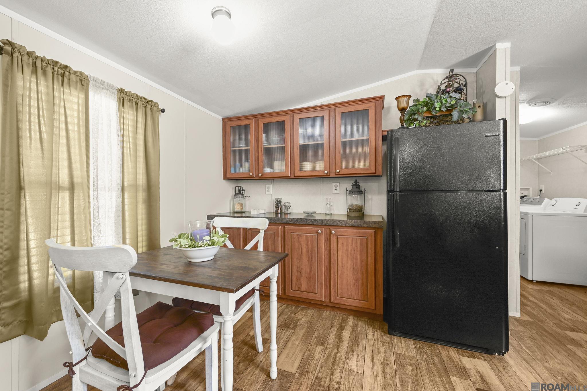 15324 E Beaver  Dr, Pride, LA, 70770