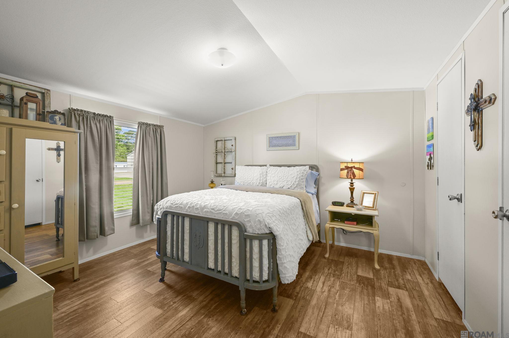 15324 E Beaver  Dr, Pride, LA, 70770