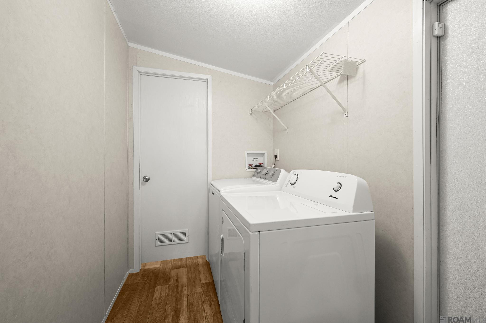 15324 E Beaver  Dr, Pride, LA, 70770