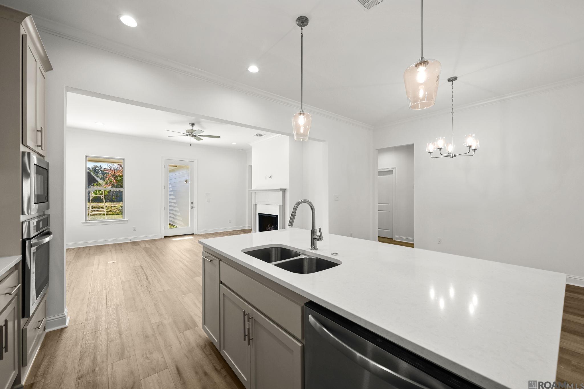 10474 Highpoint Dr, Denham Springs, LA, 70706