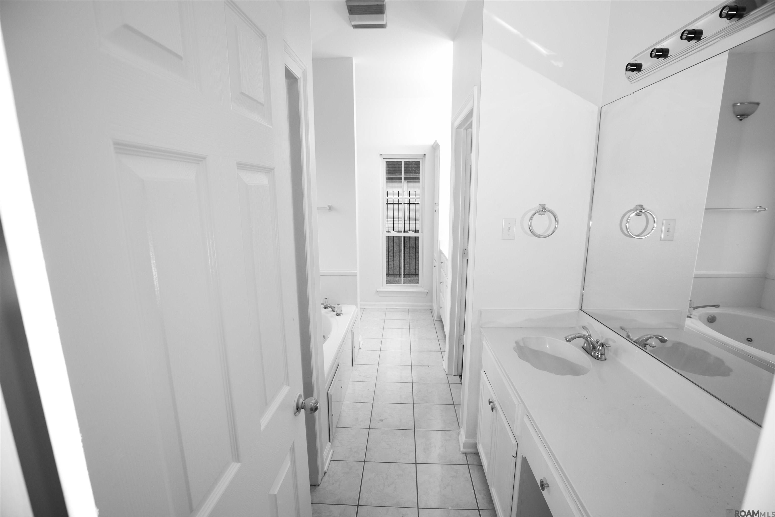 1335 Springlake Dr, Baton Rouge, LA, 70810