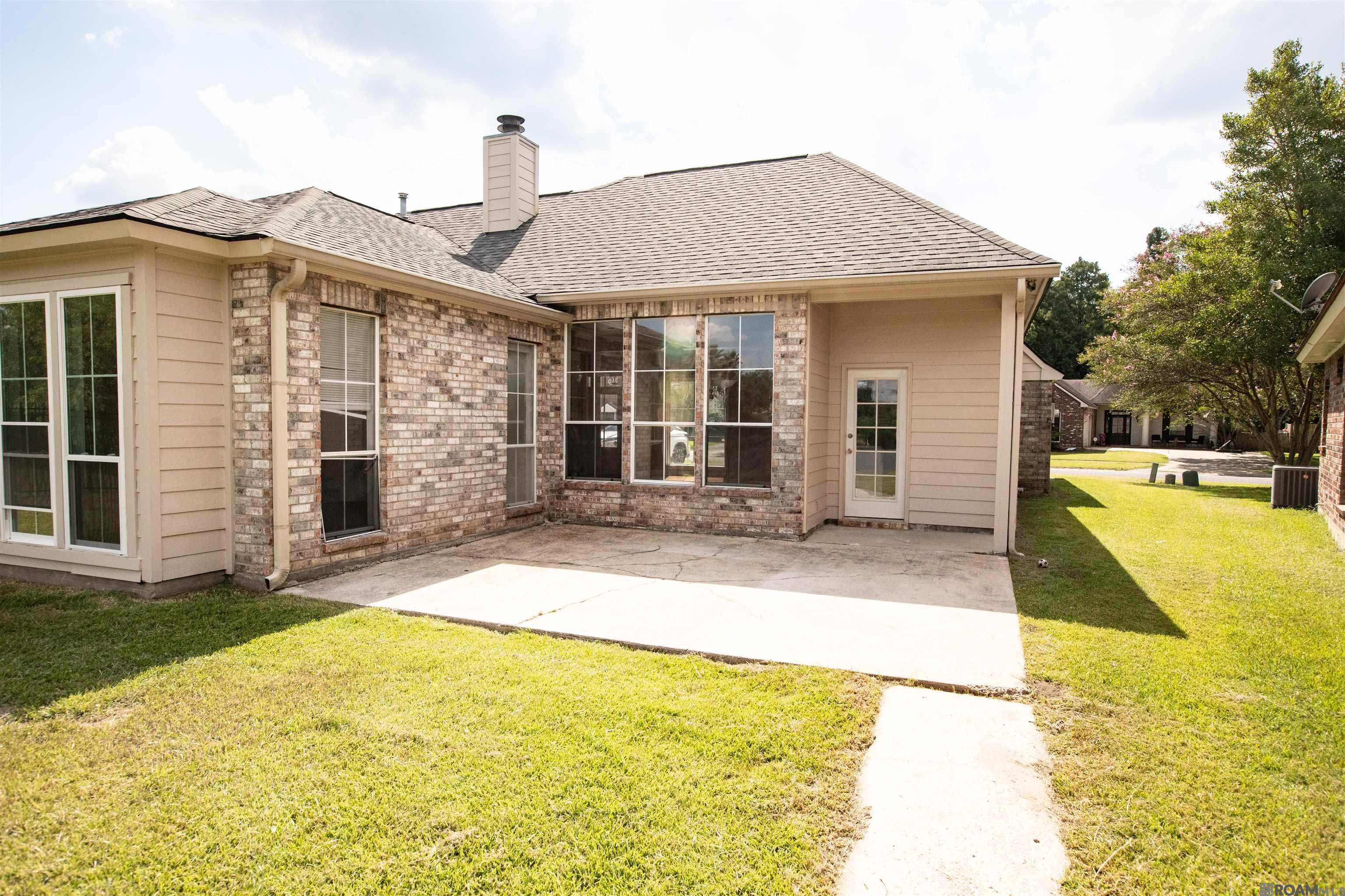 1335 Springlake Dr, Baton Rouge, LA, 70810