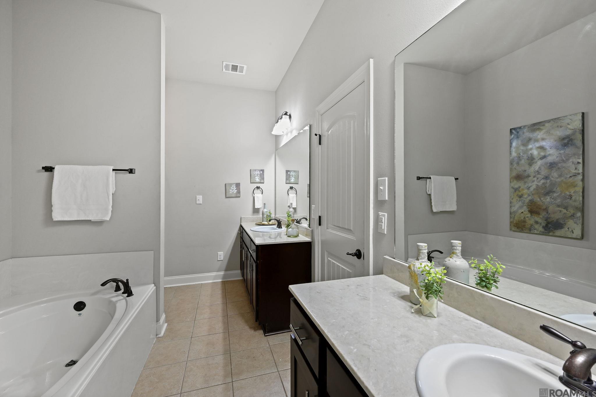 13645 Stone Gate Dr, Baton Rouge, LA, 70816