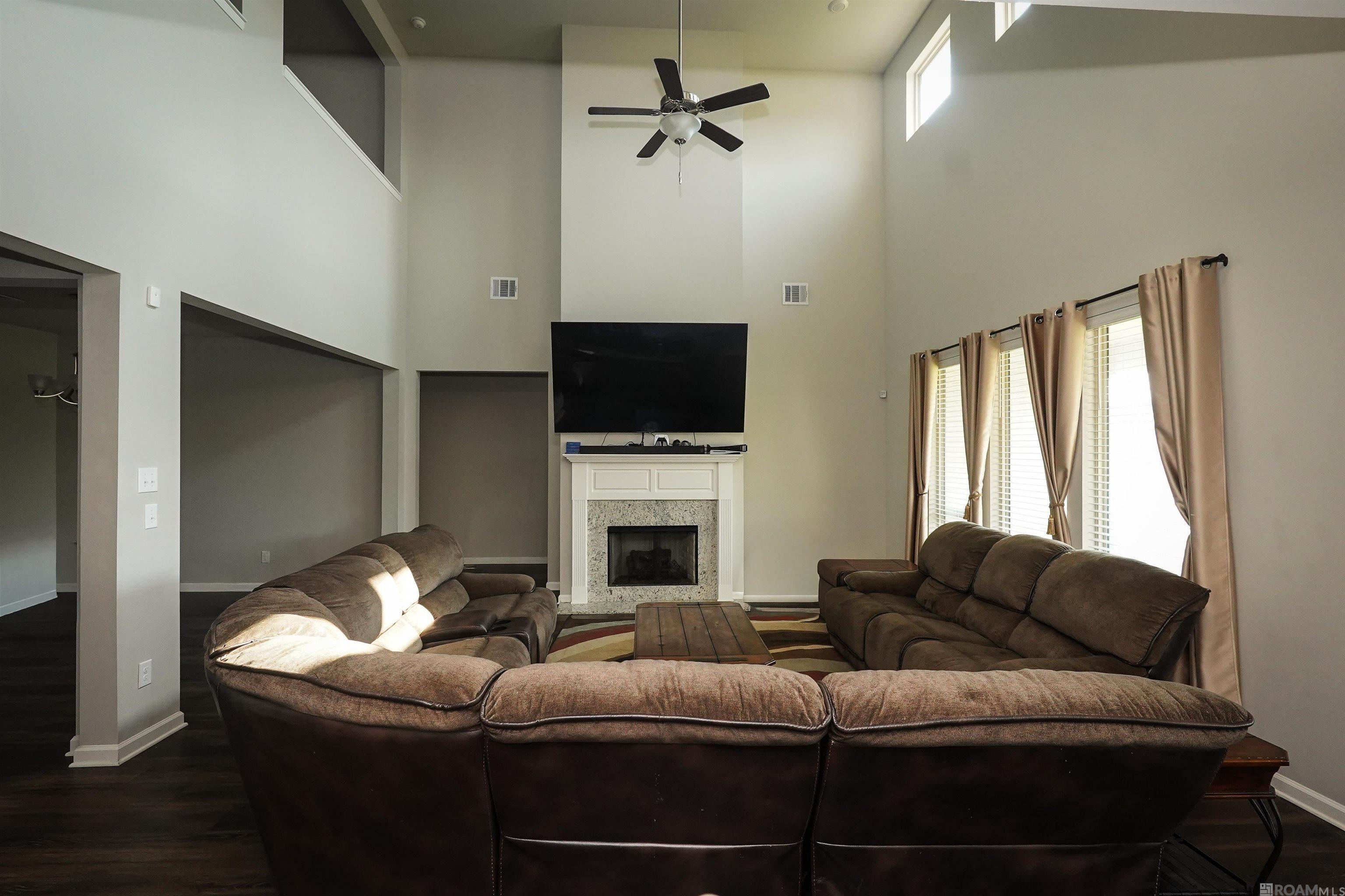 21445 W Grove Dr, Zachary, LA, 70791