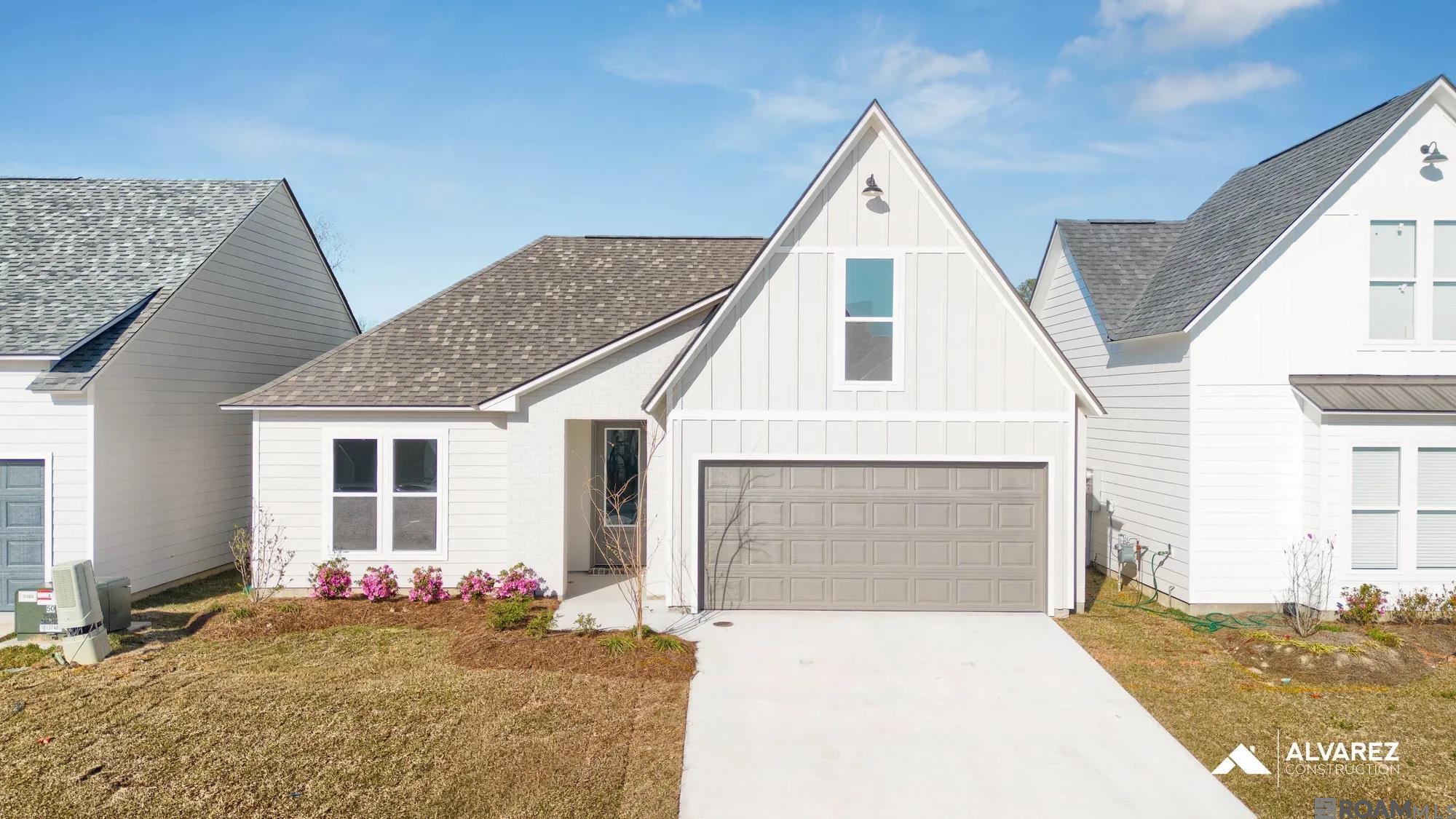 7621 Whitetip Ave, Saint George, LA, 70810