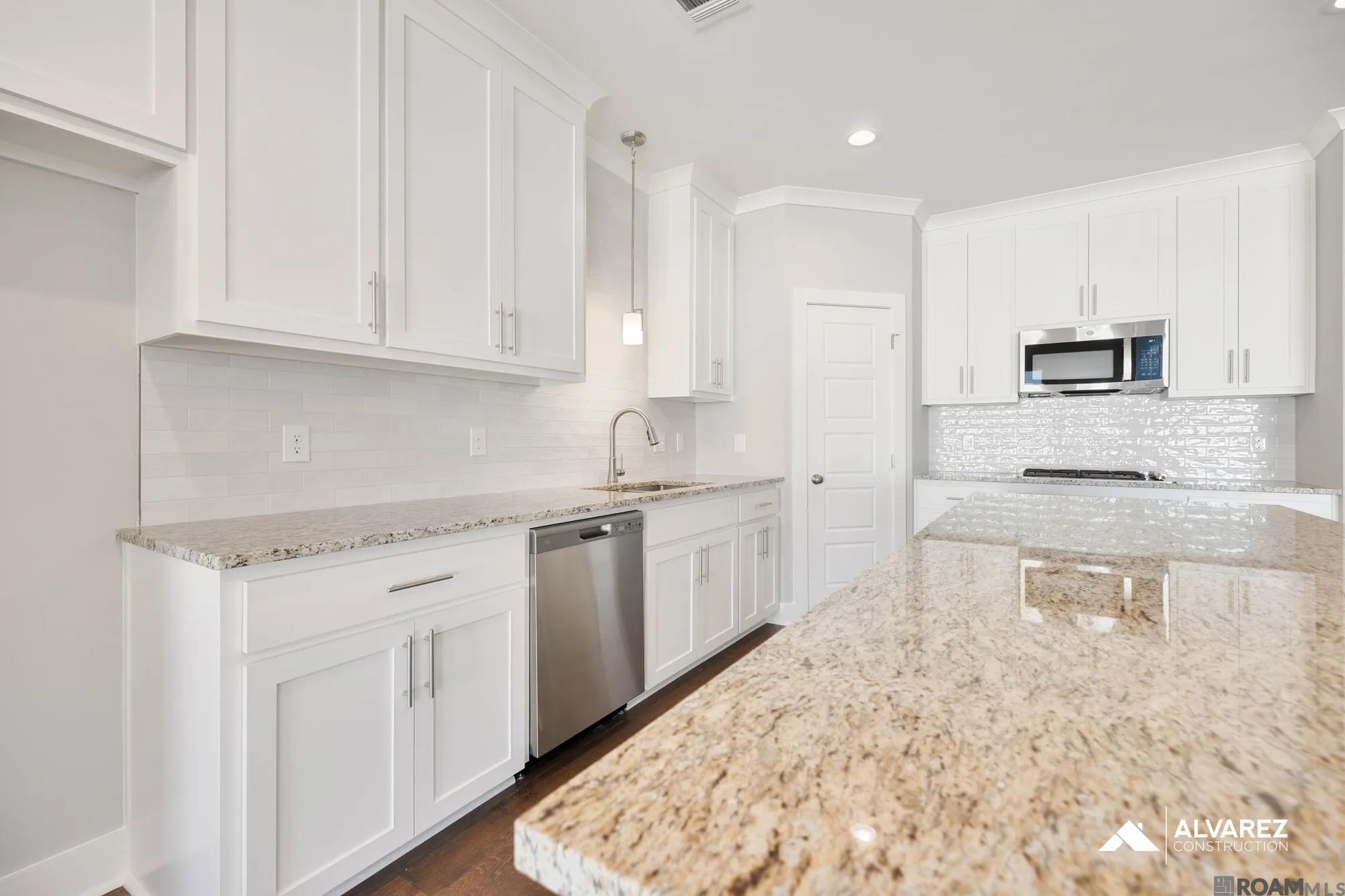 7621 Whitetip Ave, Saint George, LA, 70810