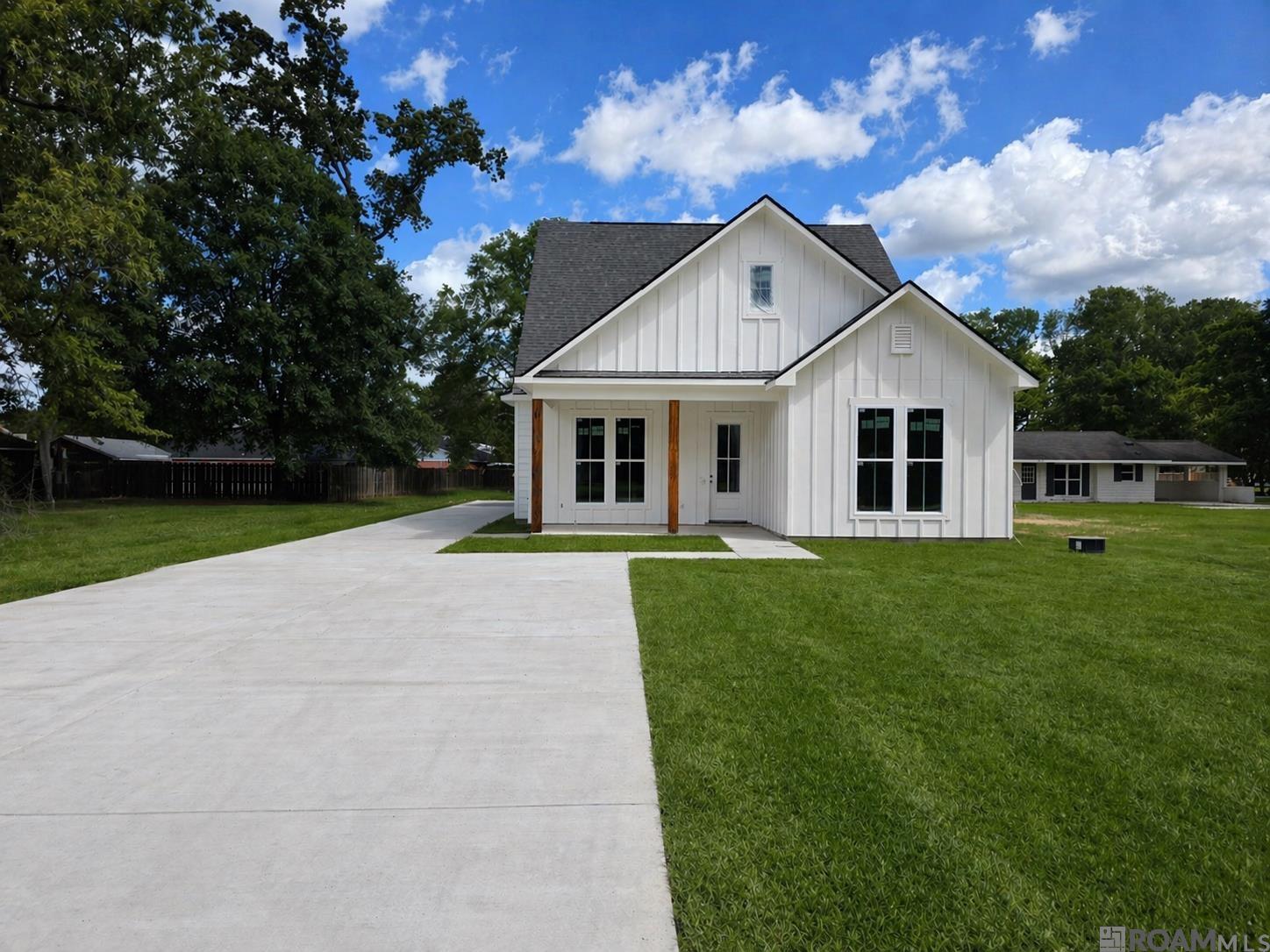 17719 Empress Dr, Greenwell Springs, LA, 70739