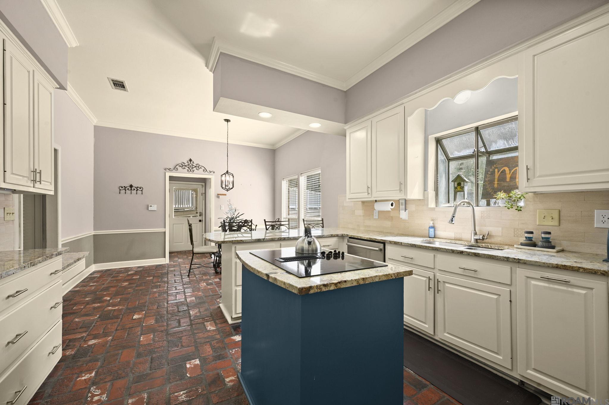 366 Shady Lake Pkwy, Baton Rouge, LA, 70810