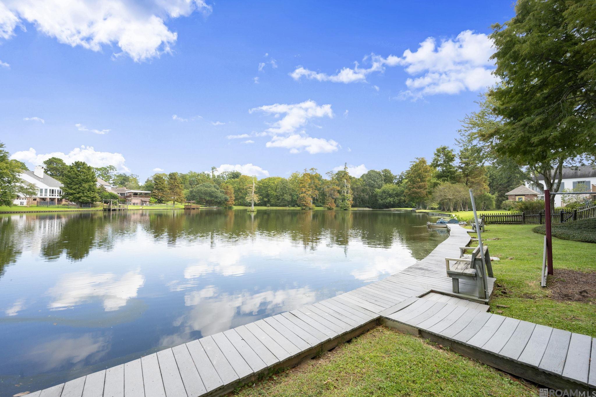 366 Shady Lake Pkwy, Baton Rouge, LA, 70810