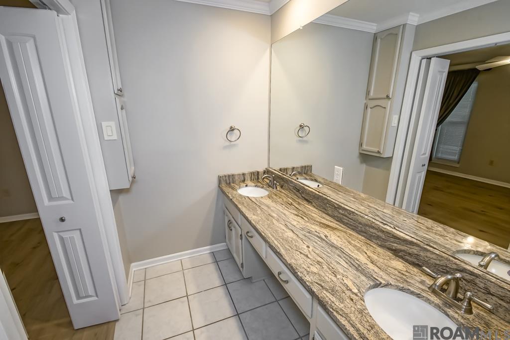 1007 Oak Hills Pkwy, Baton Rouge, LA, 70810