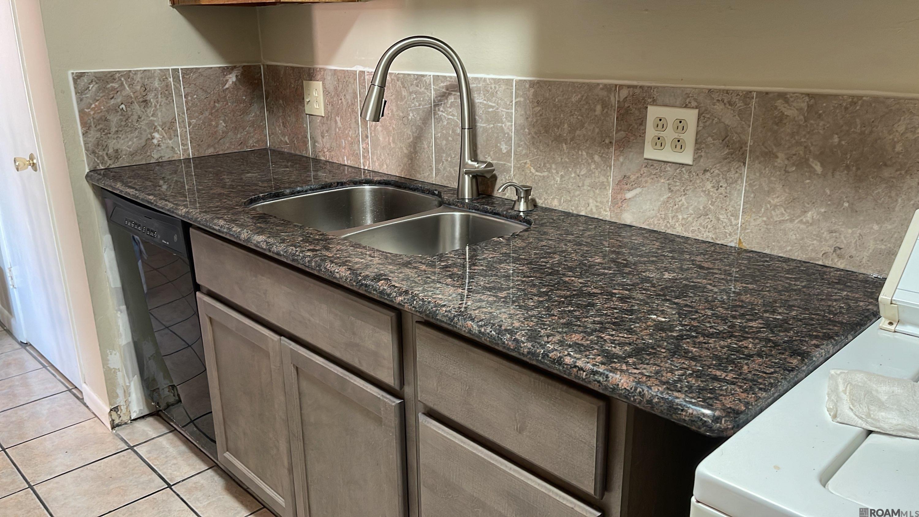 463-465 Jennifer Jean Dr UNIT 2, Baton Rouge, LA, 70808