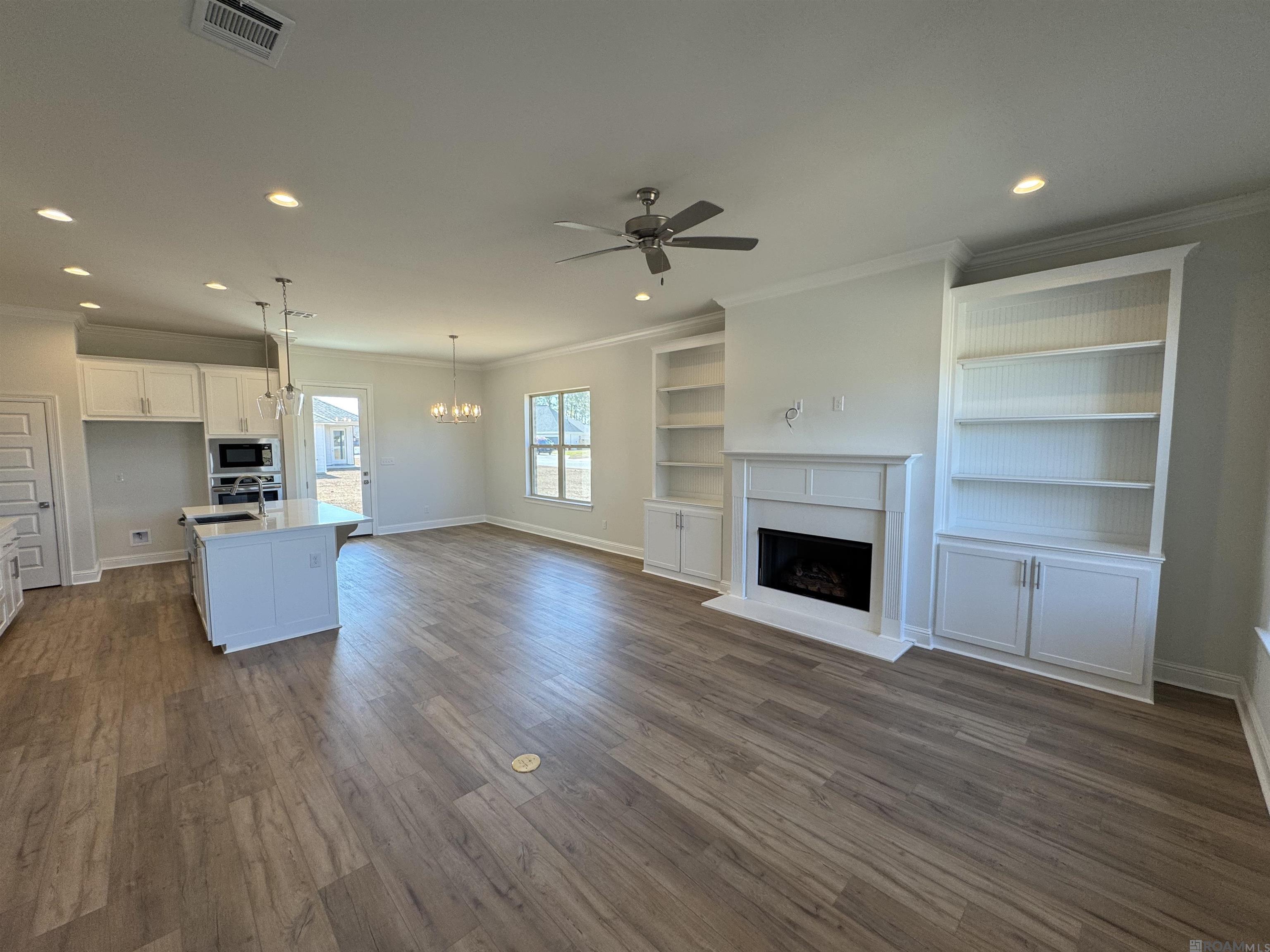 10435 Highpoint Dr, Denham Springs, LA, 70706