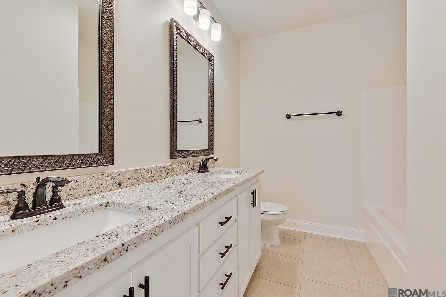 10435 Highpoint Dr, Denham Springs, LA, 70706