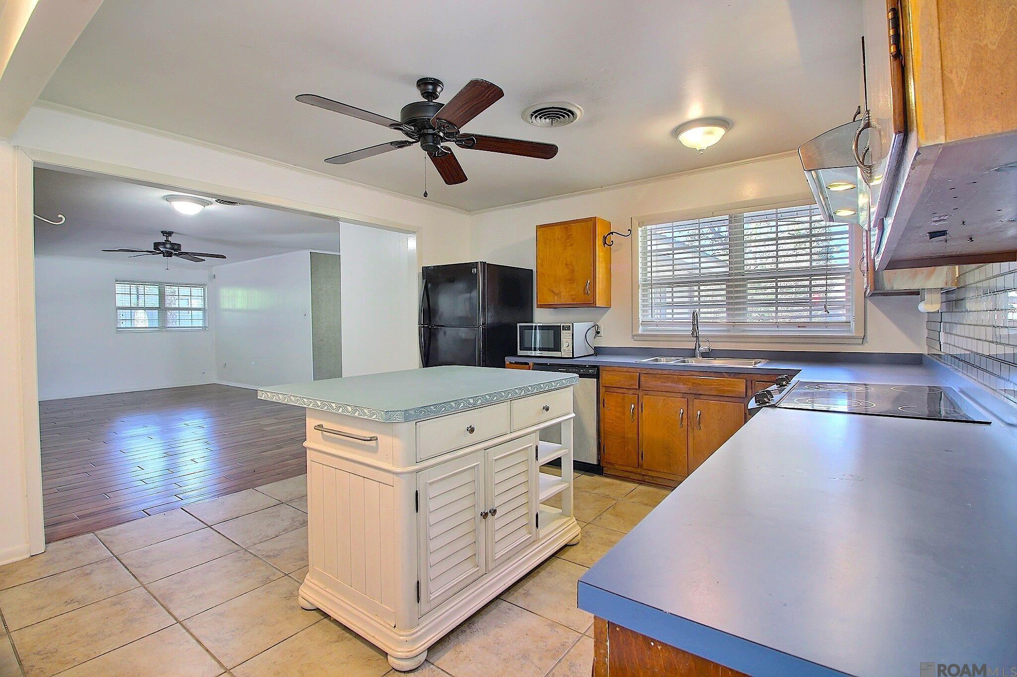 8032 Sholar Dr, Baton Rouge, LA, 70809