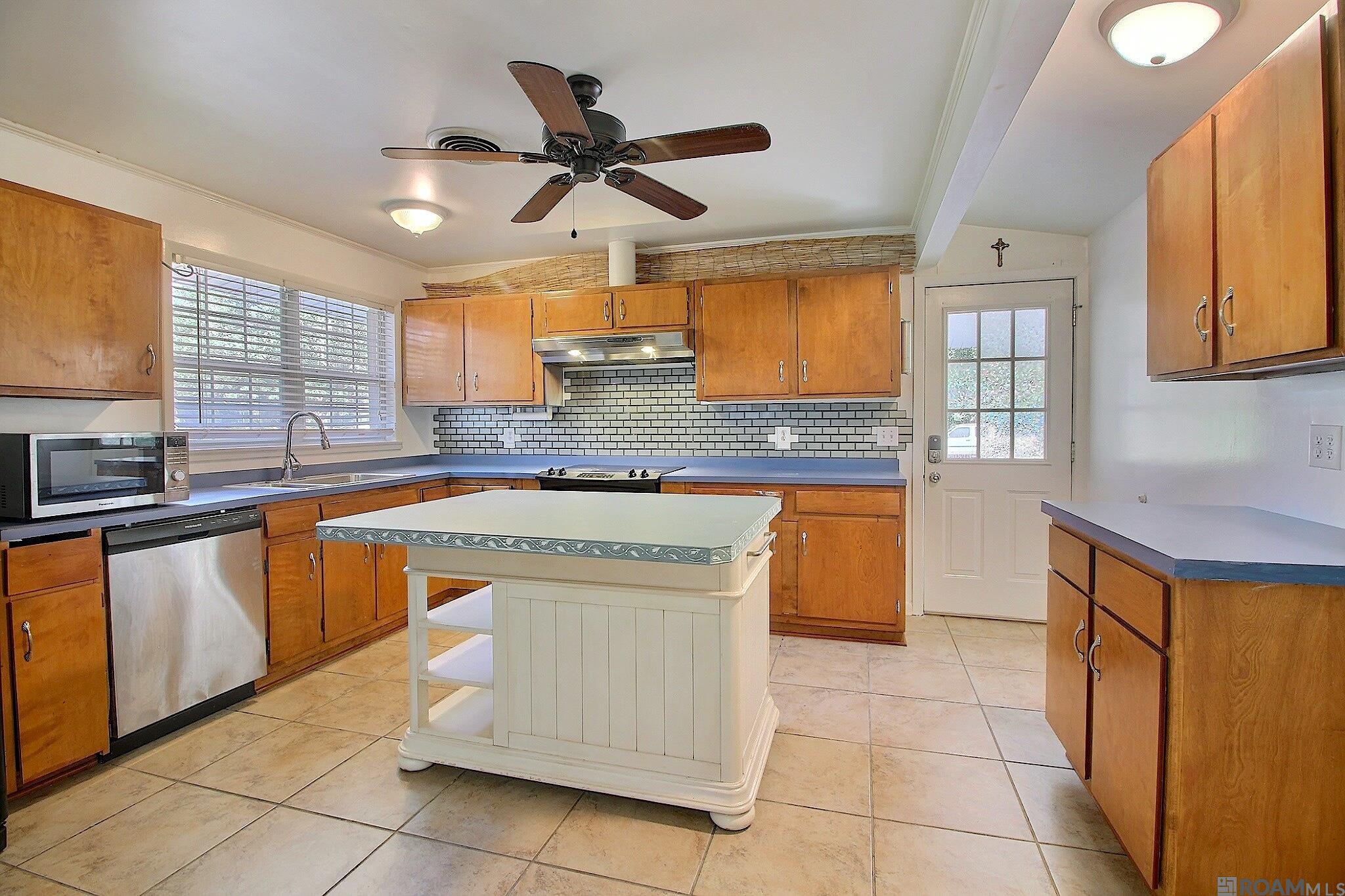 8032 Sholar Dr, Baton Rouge, LA, 70809