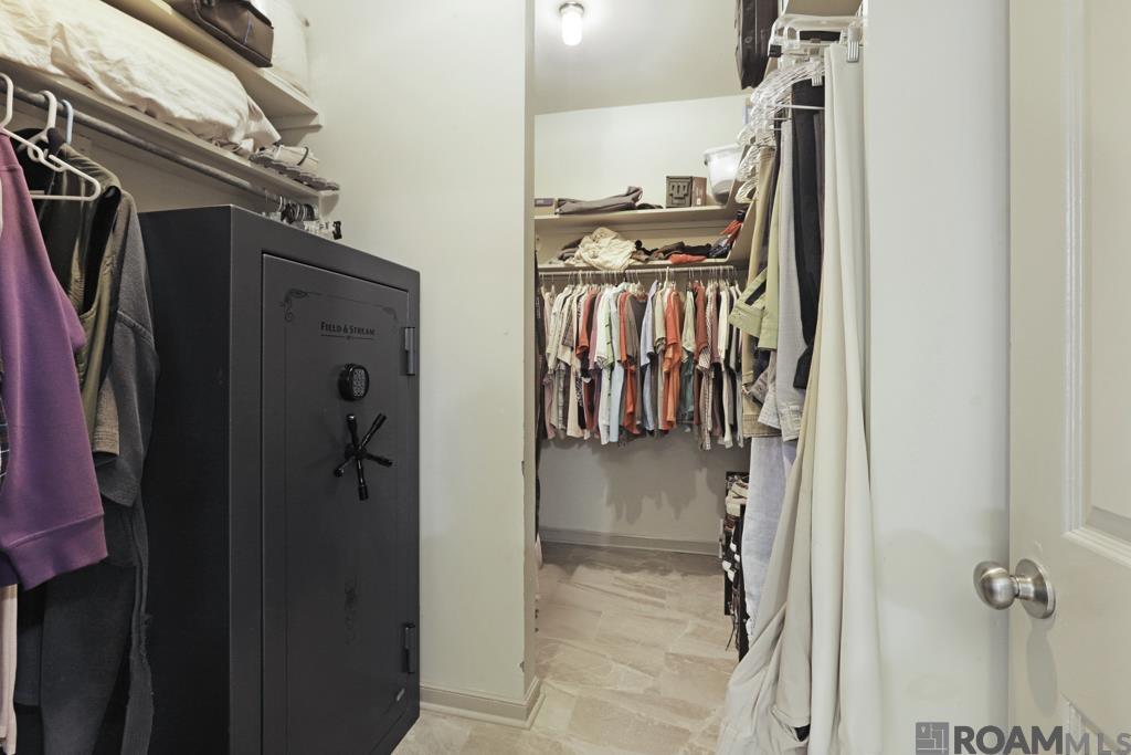 5741 Lake Shadow Dr, Baton Rouge, LA, 70817