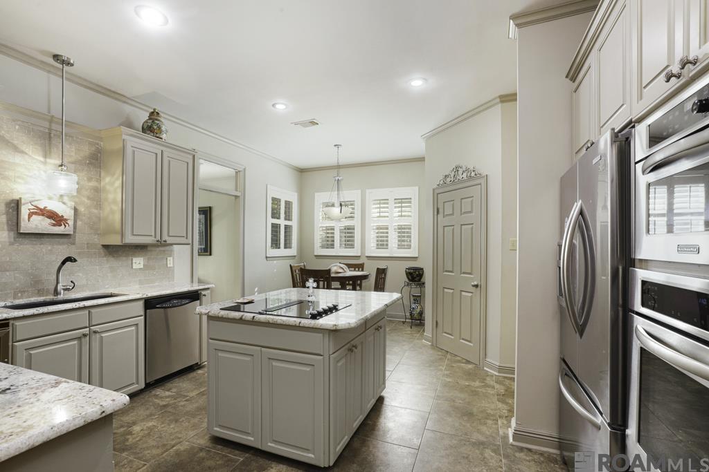 5741 Lake Shadow Dr, Baton Rouge, LA, 70817