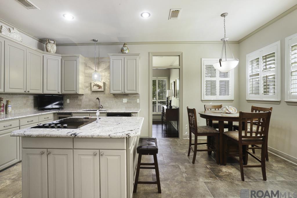 5741 Lake Shadow Dr, Baton Rouge, LA, 70817