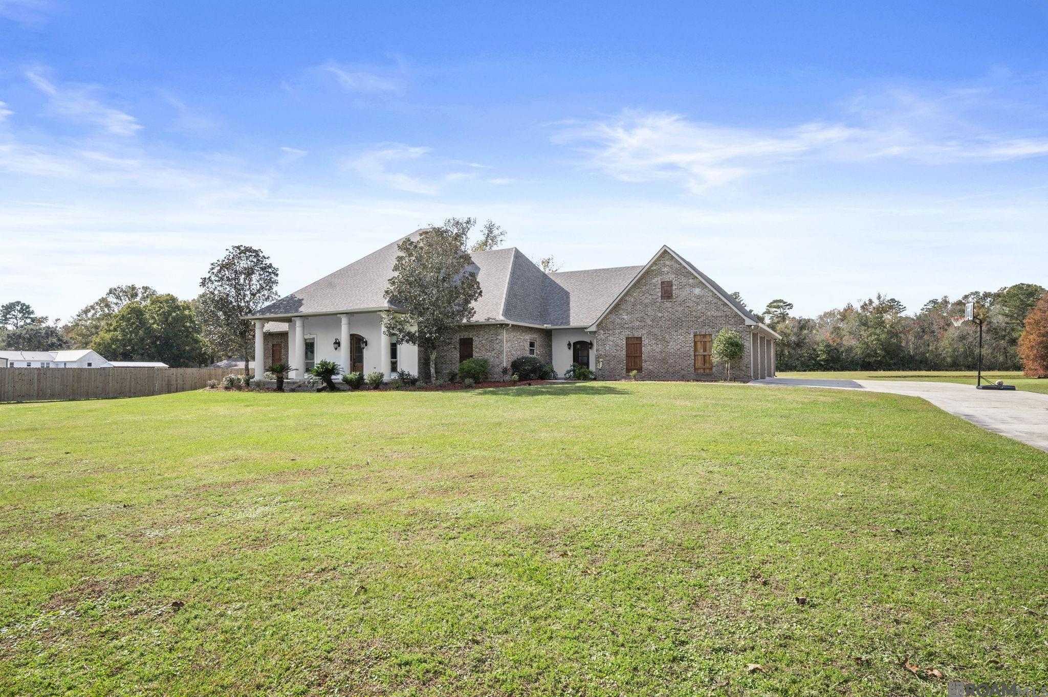 22553 Green Acres Blvd, Denham Springs, LA, 70726