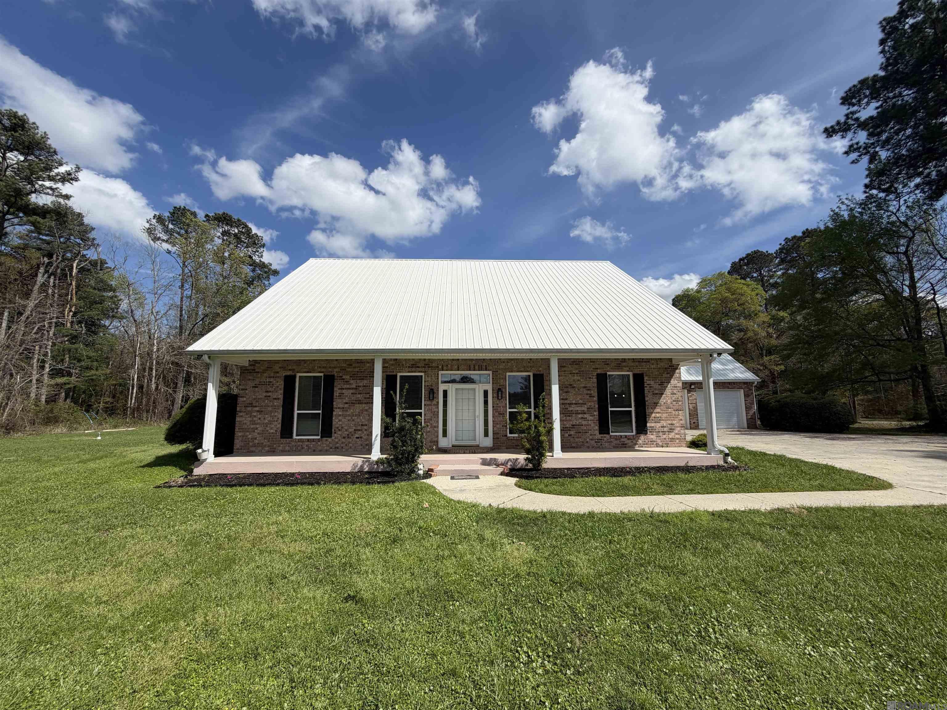 39062 Reinninger Rd, Denham Springs, LA, 70706