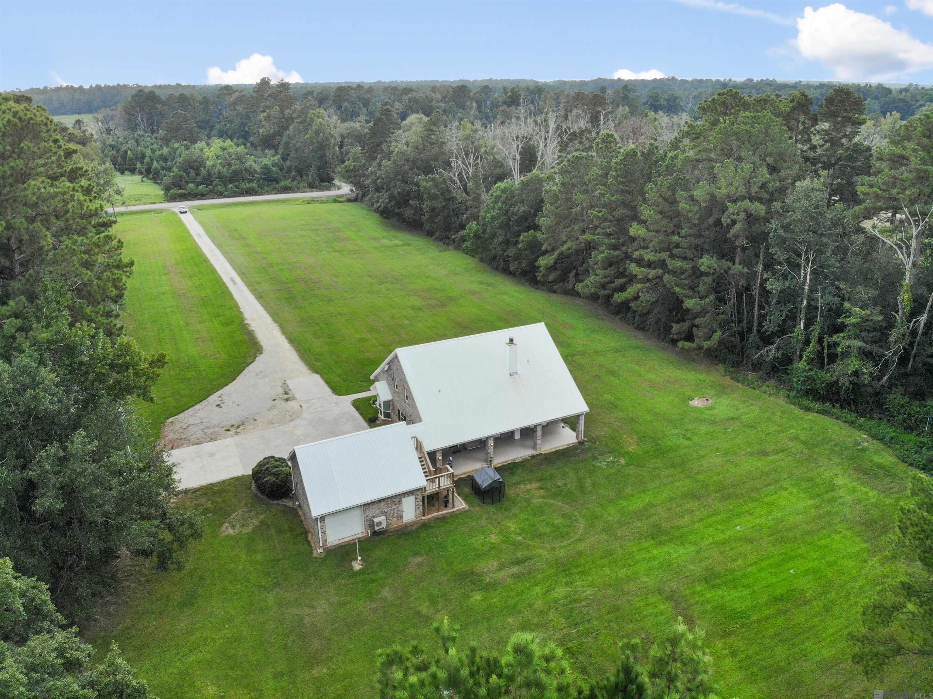 39062 Reinninger Rd, Denham Springs, LA, 70706