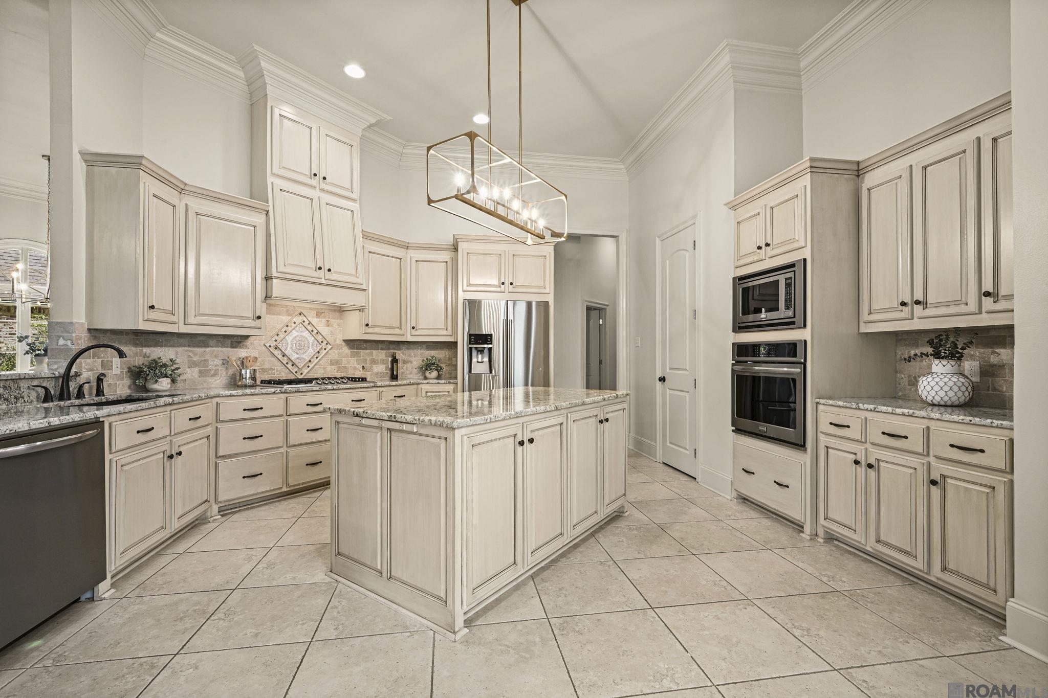 25843 Royal Troon Ave, Denham Springs, LA, 70726