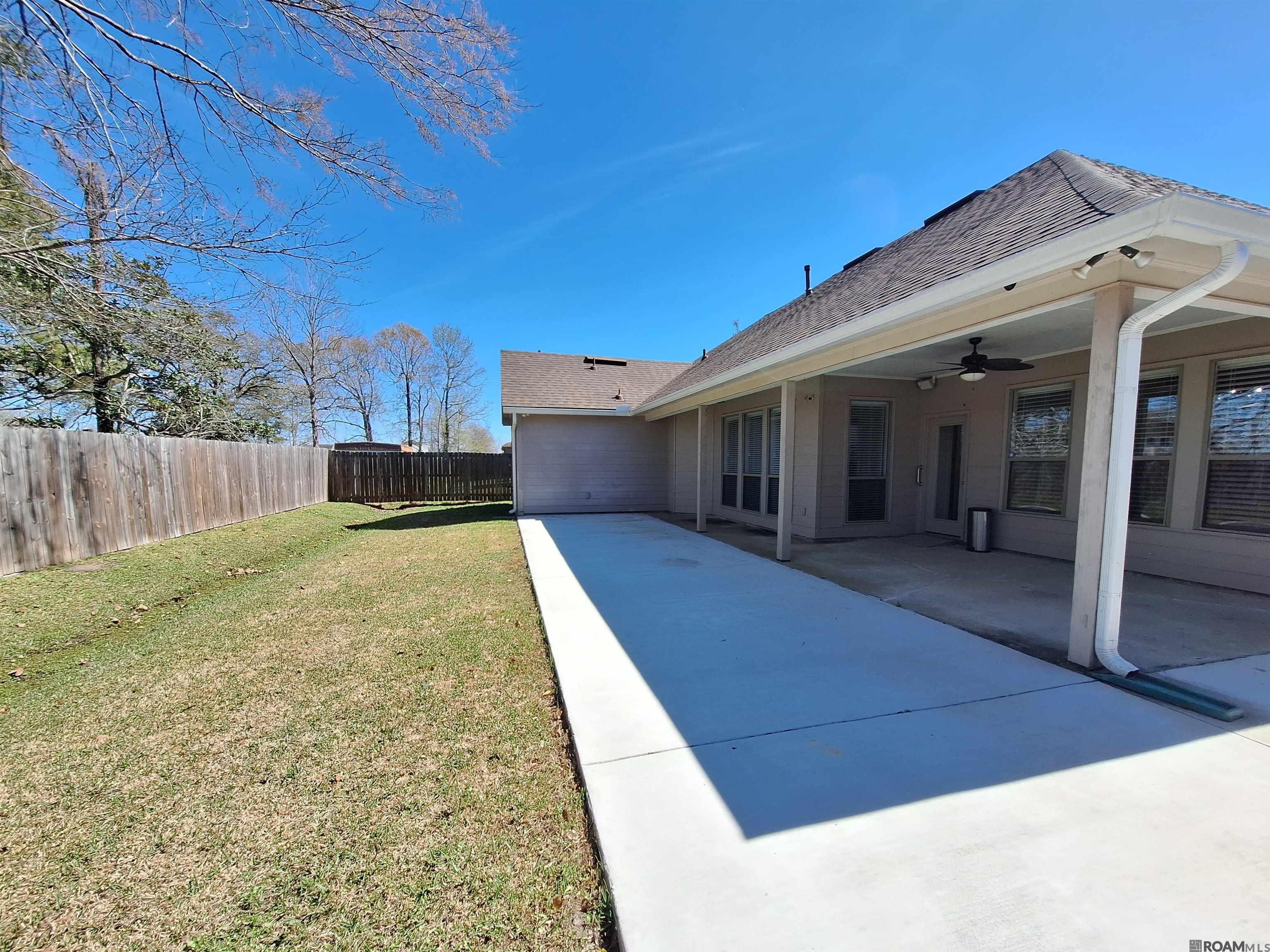 40432 Misty Oak Ct, Prairieville, LA, 70769