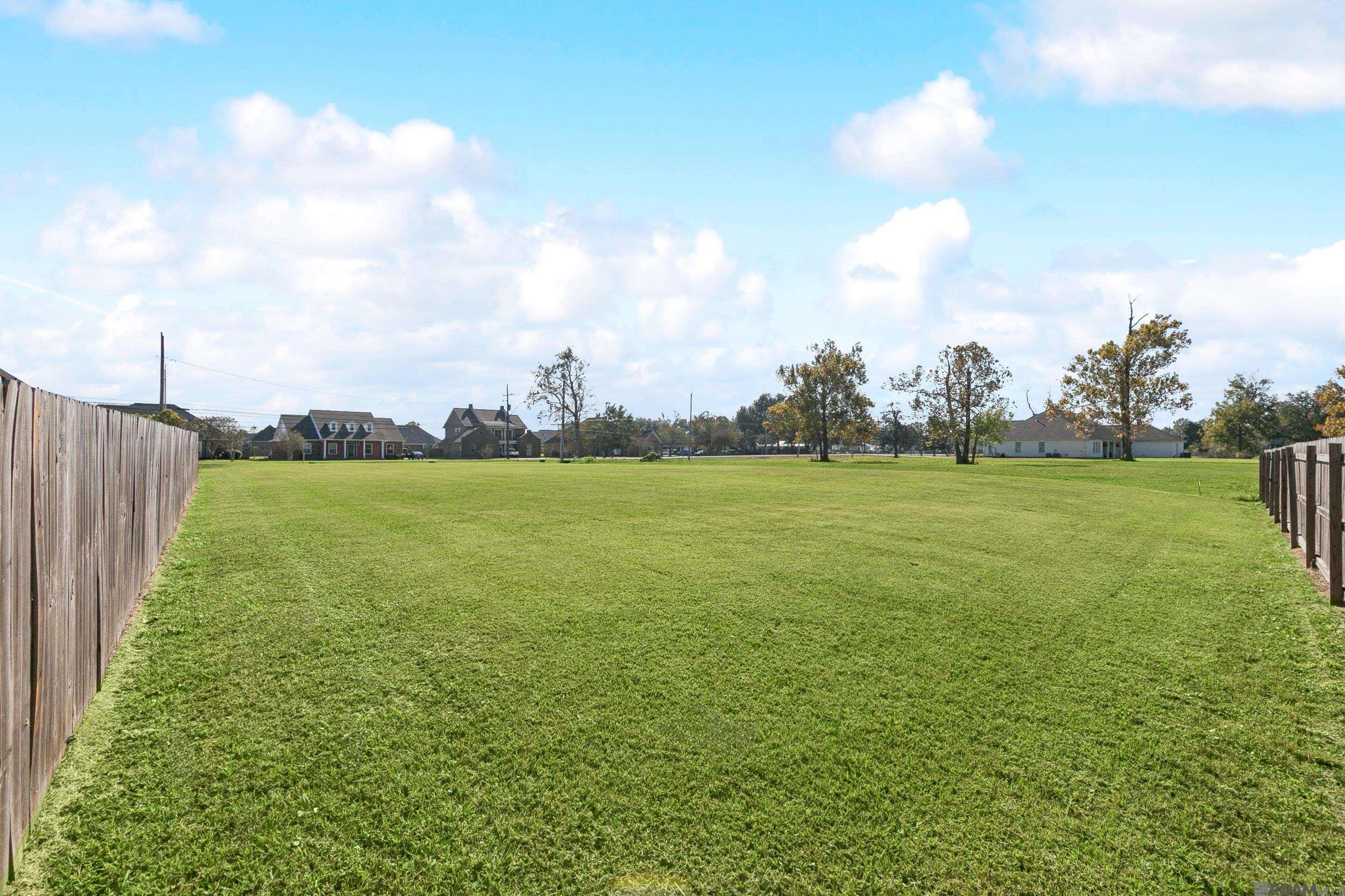 1644 Main St, Laplace, LA, 70068