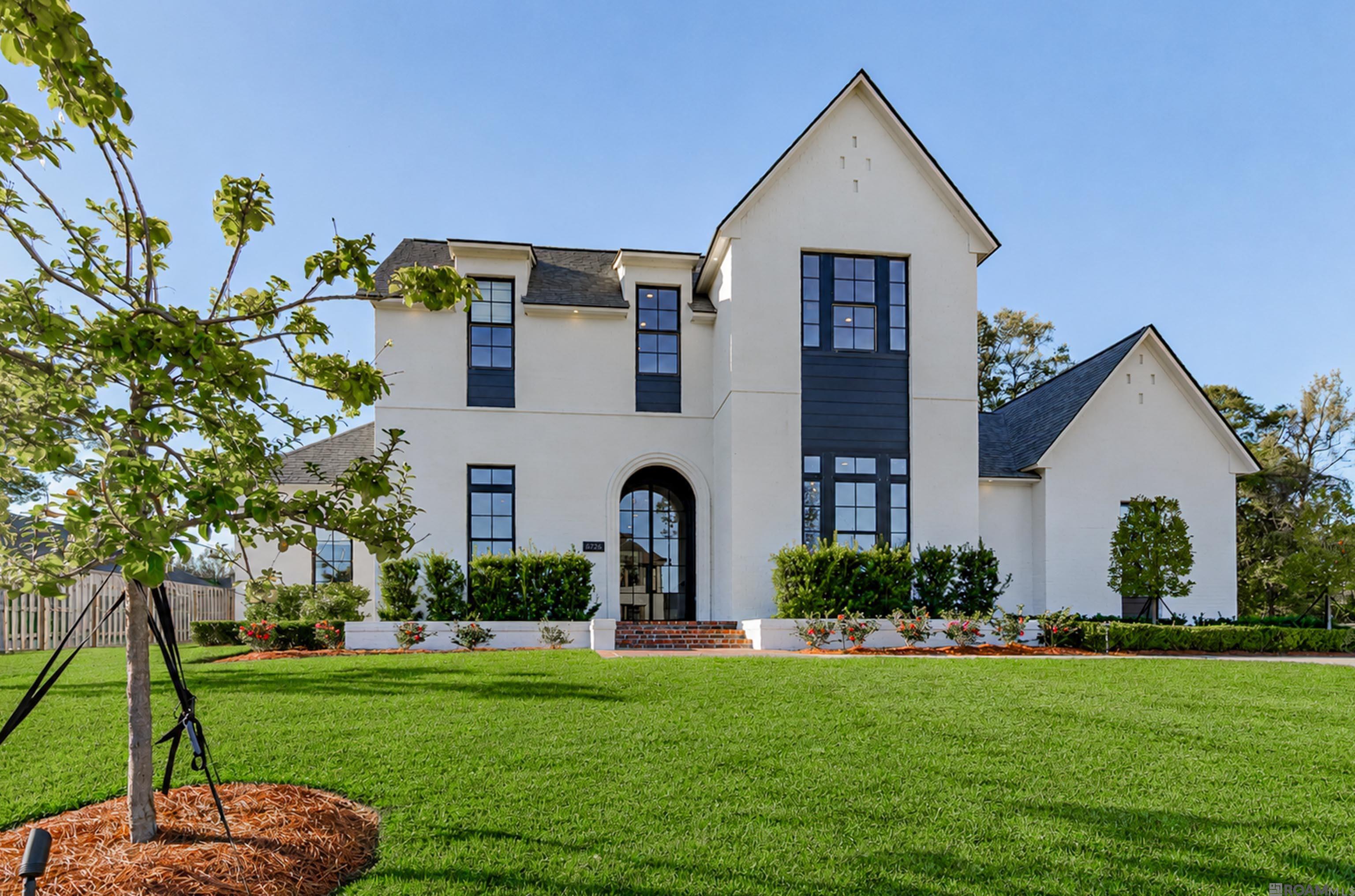 $750,000+