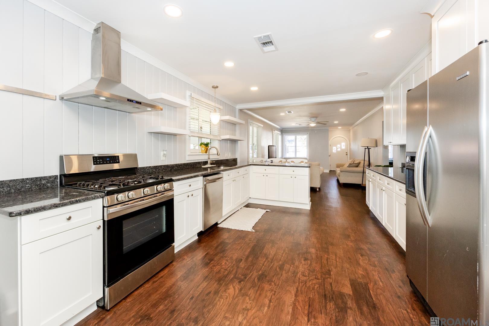 423 Avenue E, Port Allen, LA, 70767