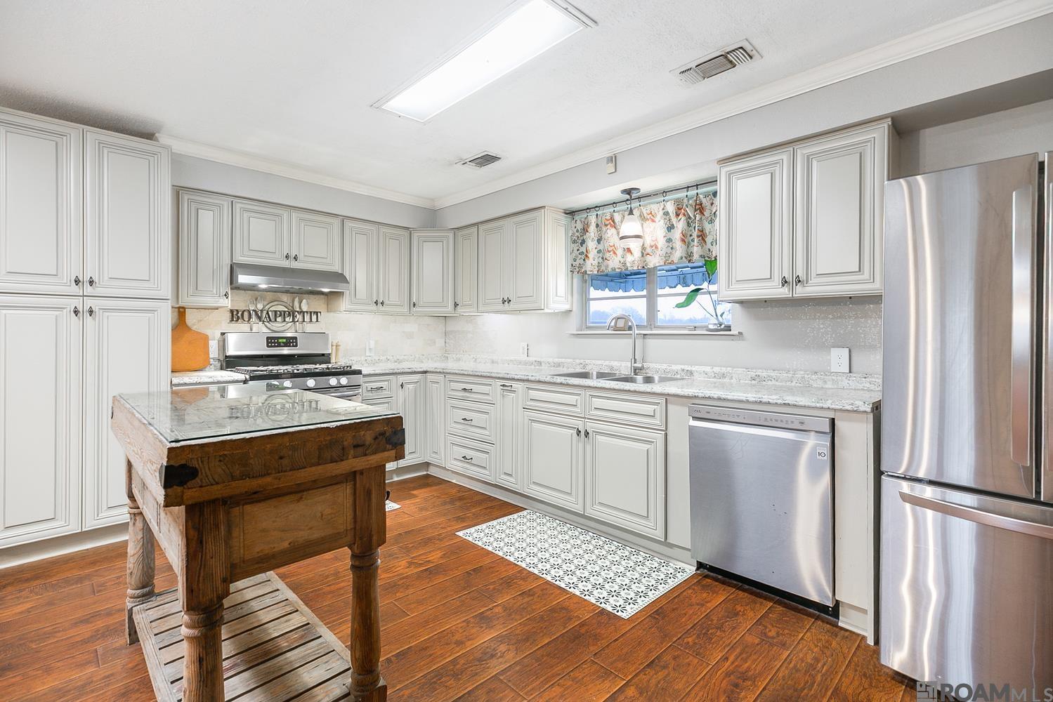 11028 Hooper Rd, Baton Rouge, LA, 70818