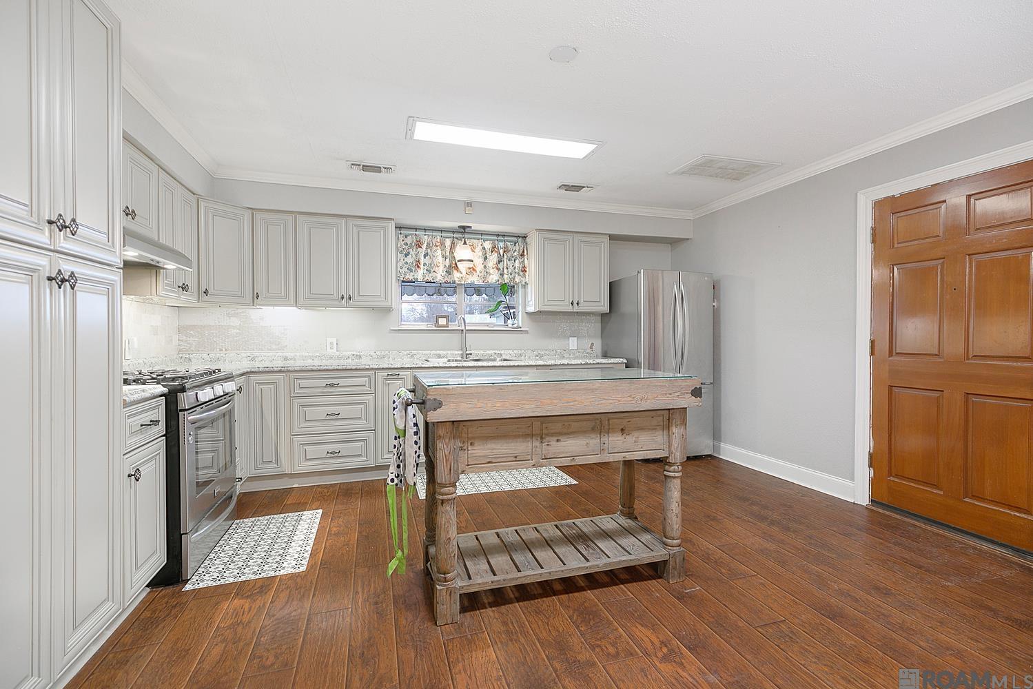 11028 Hooper Rd, Baton Rouge, LA, 70818