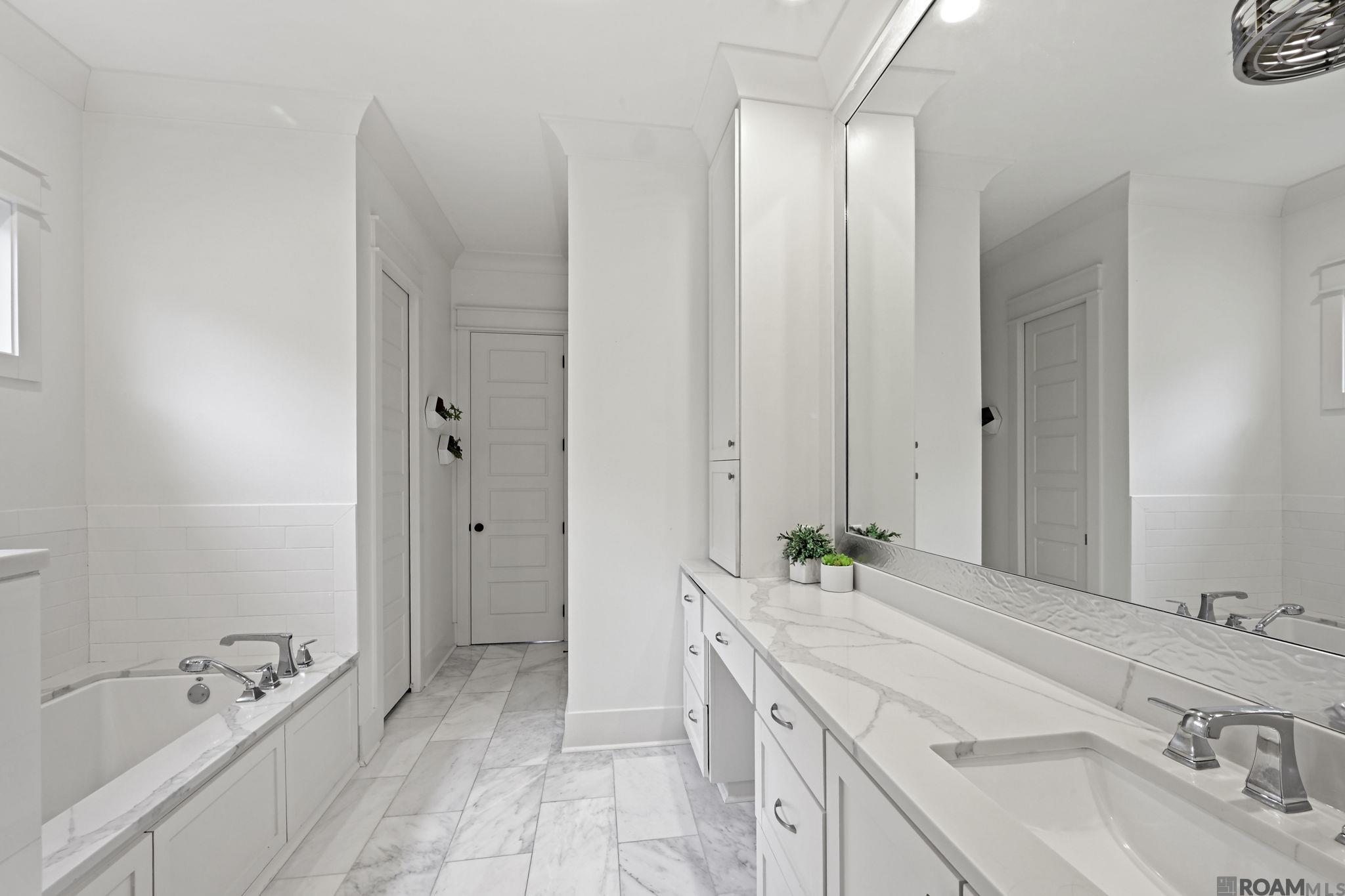 9421 St Andrews Ct, Denham Springs, LA, 70726