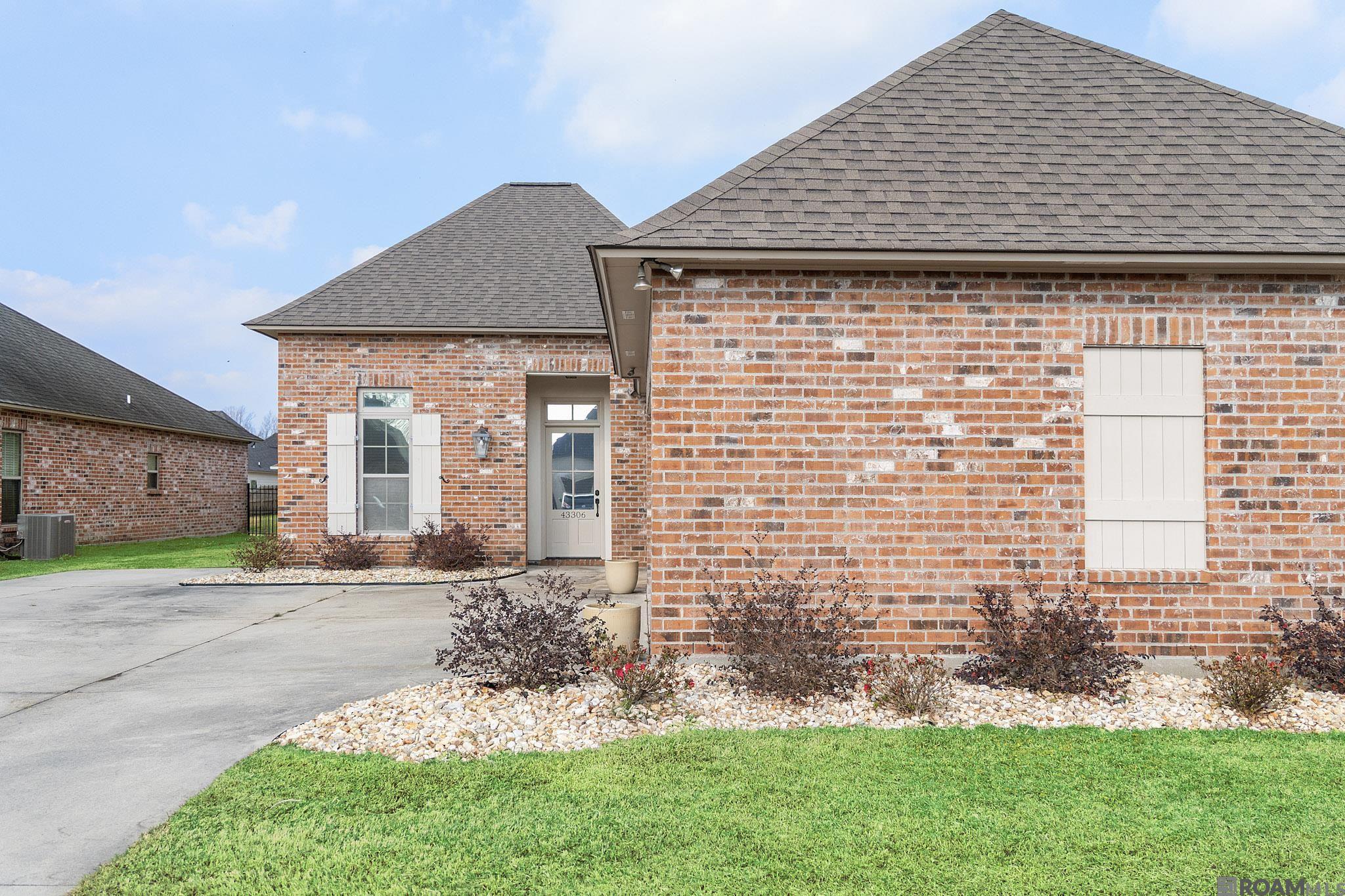 43306 Pond View Dr, Prairieville, LA, 70769