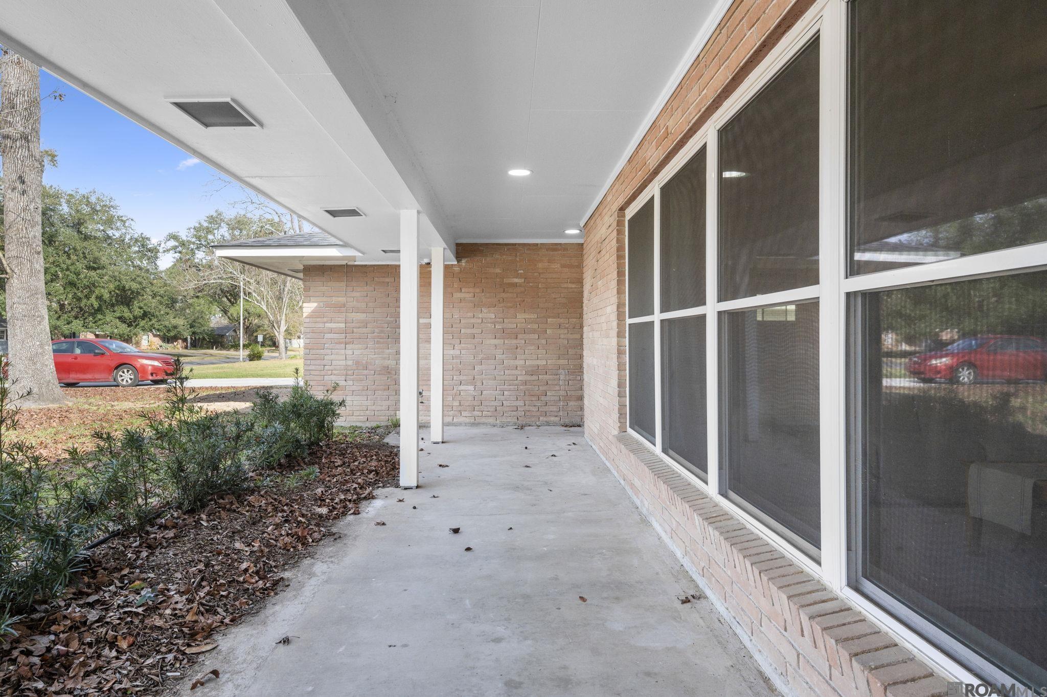 555 Woodhaven St, Baton Rouge, LA, 70815