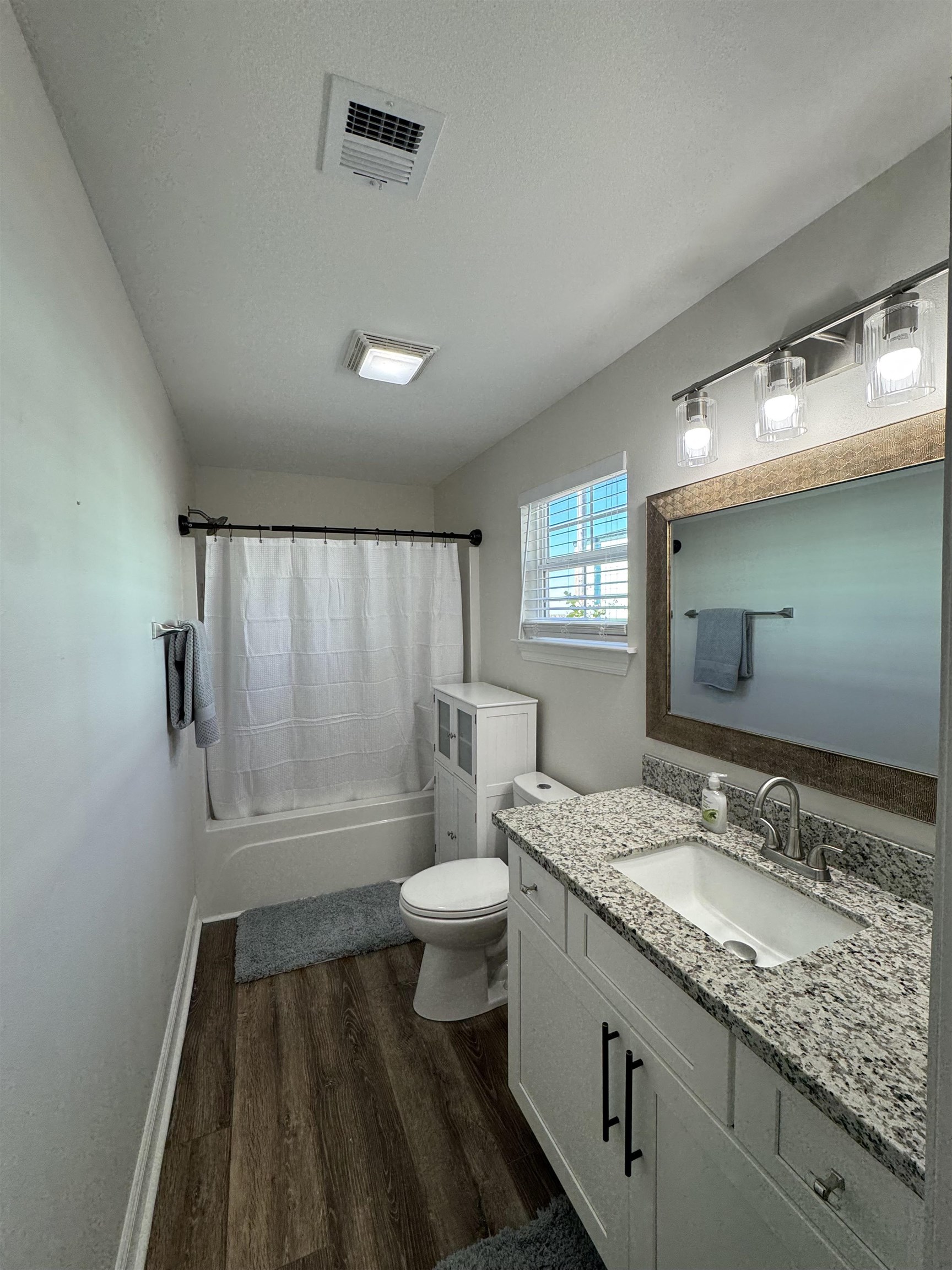 165 Grape Ln, Grand Isle, LA, 70358