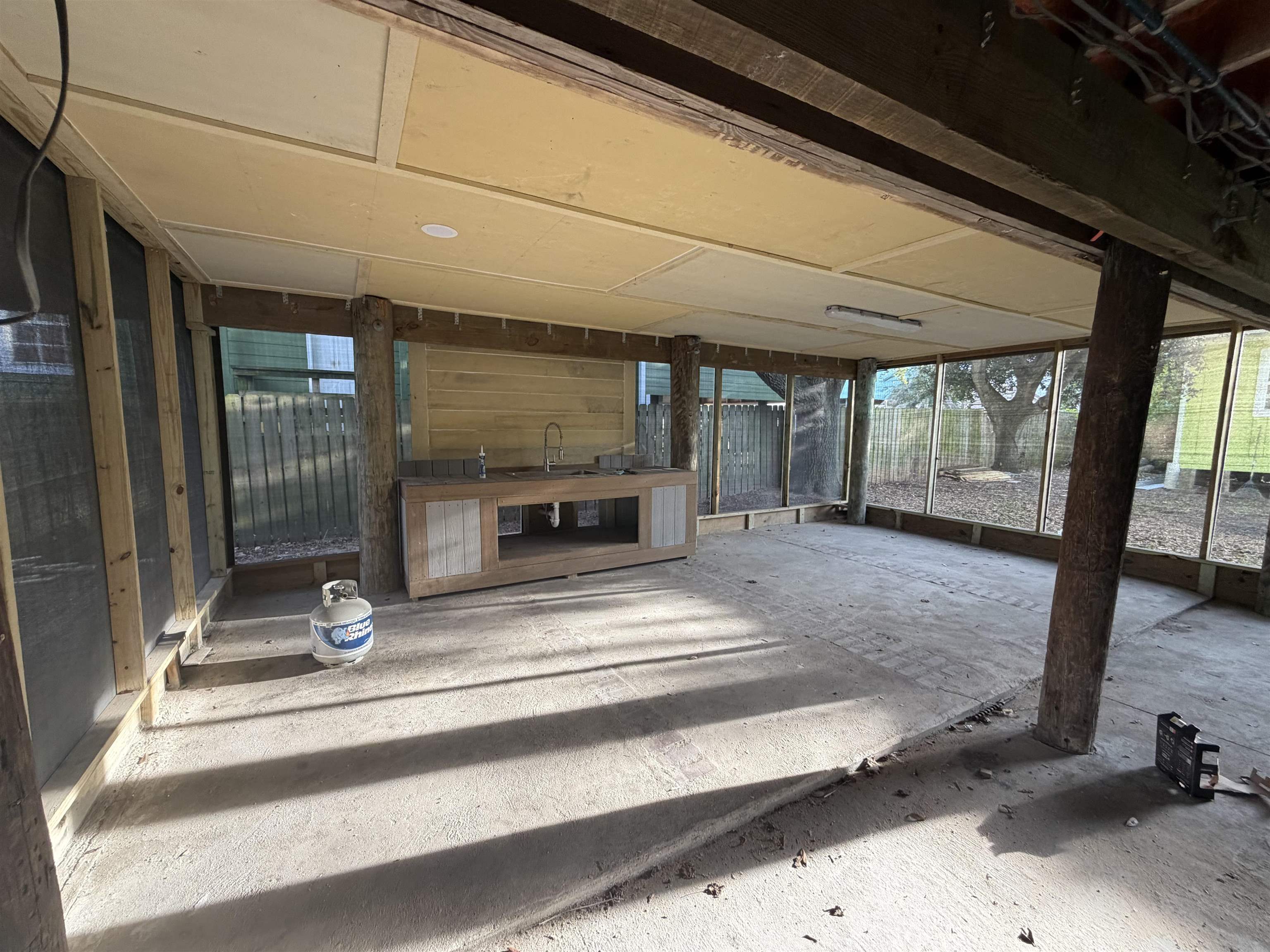 165 Grape Ln, Grand Isle, LA, 70358