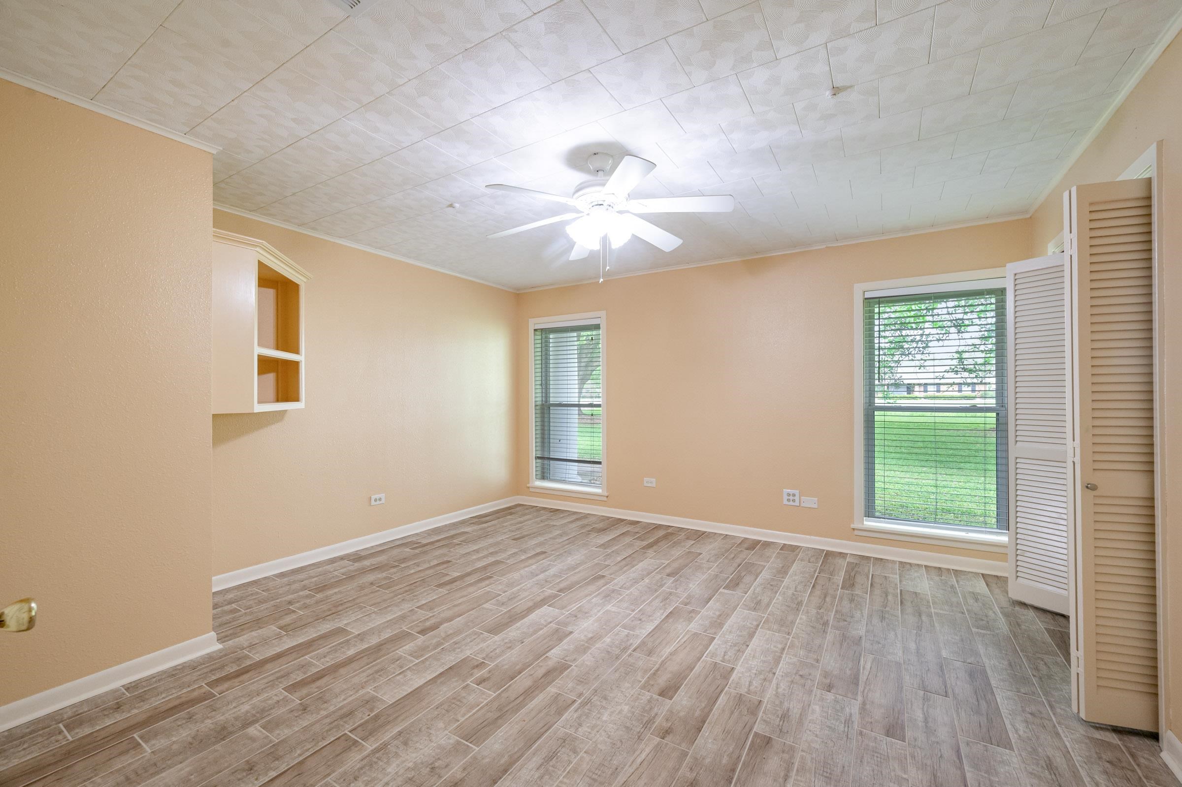 209 Country Estates Drive, Houma, LA, 70364