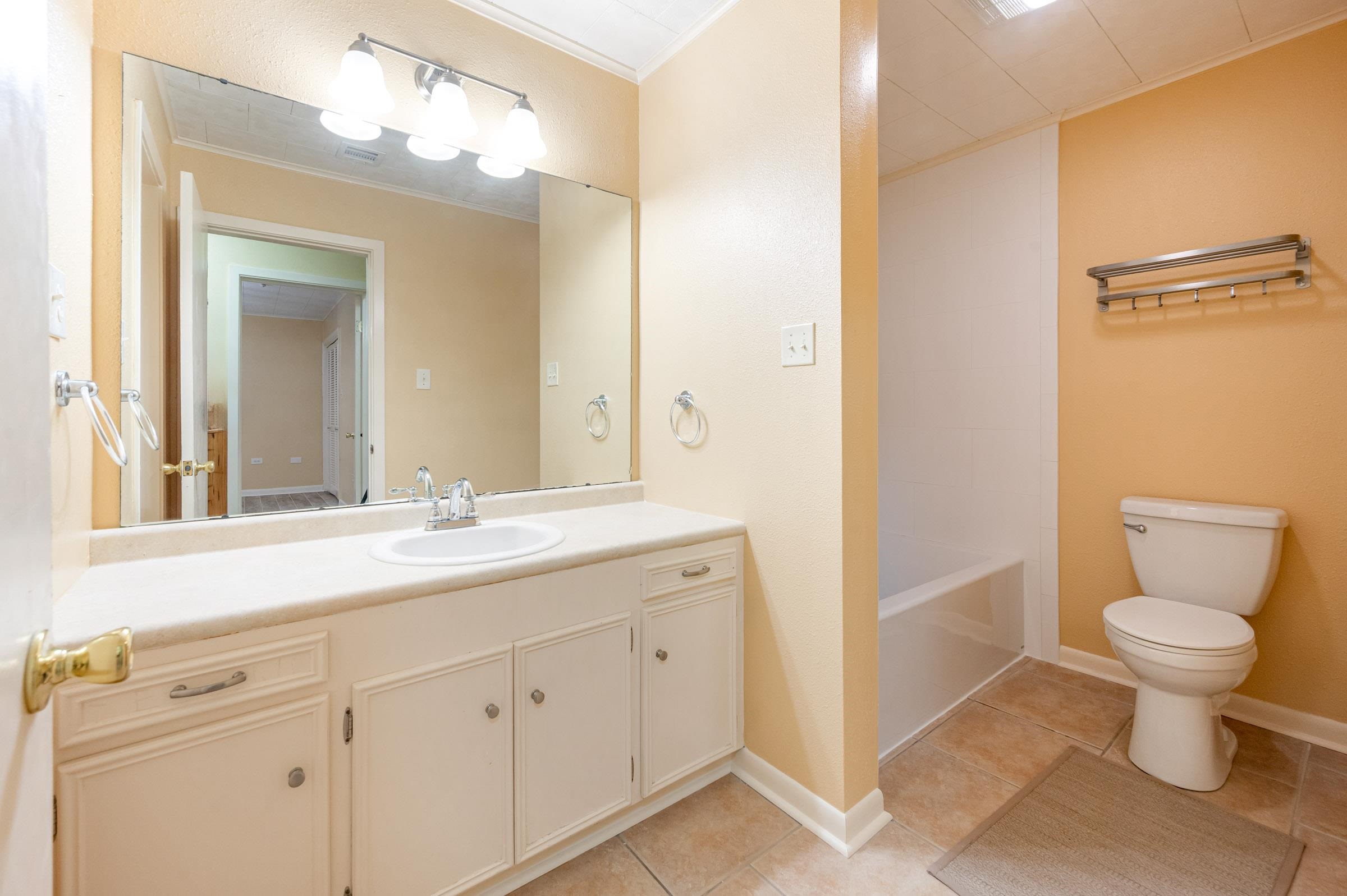 209 Country Estates Drive, Houma, LA, 70364