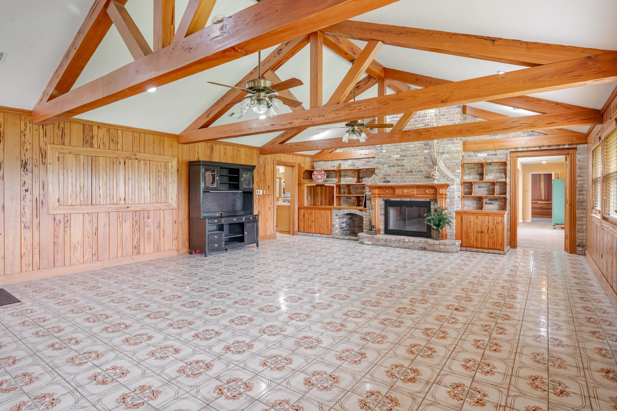 209 Country Estates Drive, Houma, LA, 70364