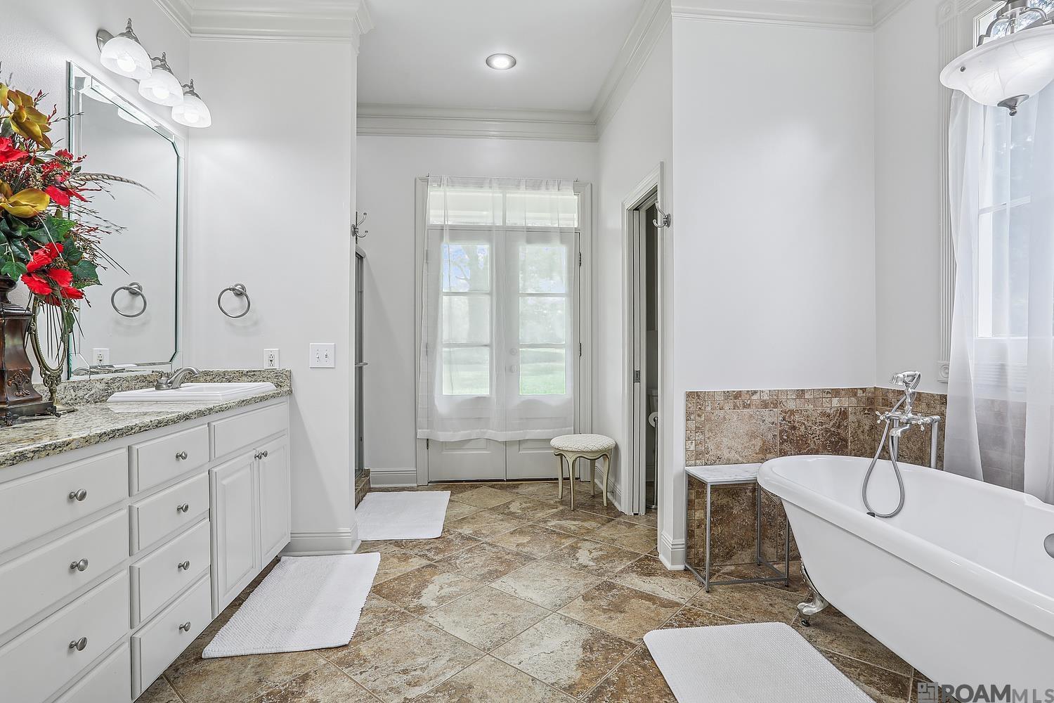 5585 La Hwy 966, St Francisville, LA, 70775