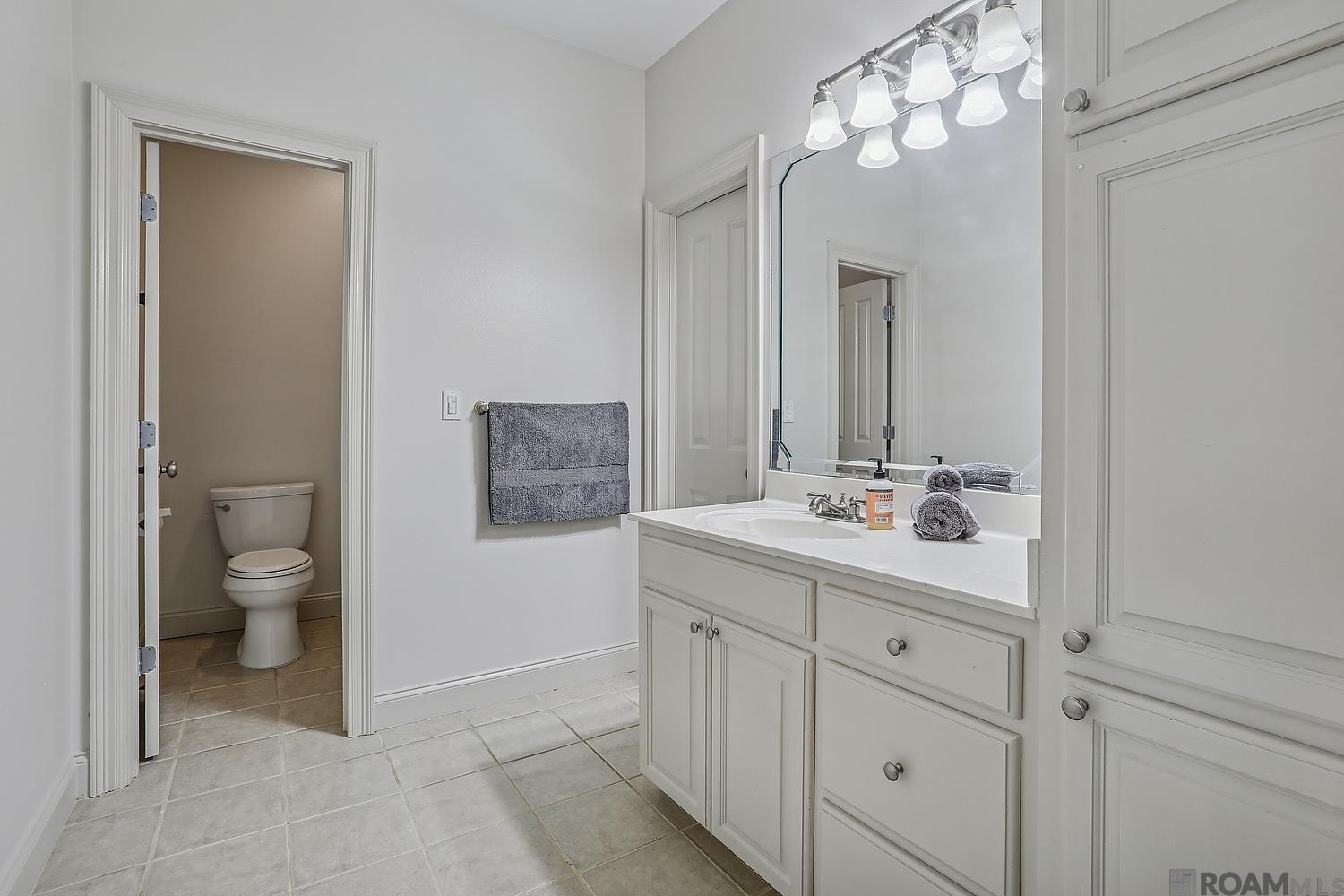 5585 La Hwy 966, St Francisville, LA, 70775