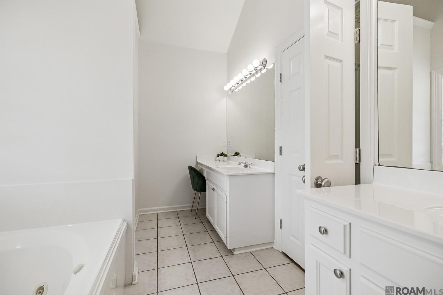 10434 Springbrook Ave, Saint George, LA, 70810